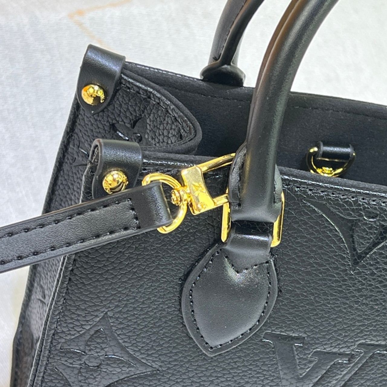 Louis Vuitton OnTheGo PM Monogram Empreinte Black 18cm M45653 - Image 9