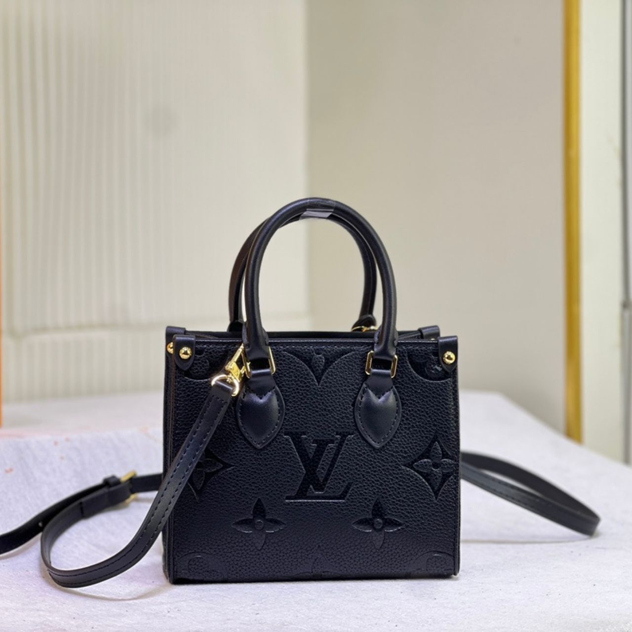 Louis Vuitton OnTheGo PM Monogram Empreinte Black 18cm M45653 - Image 6