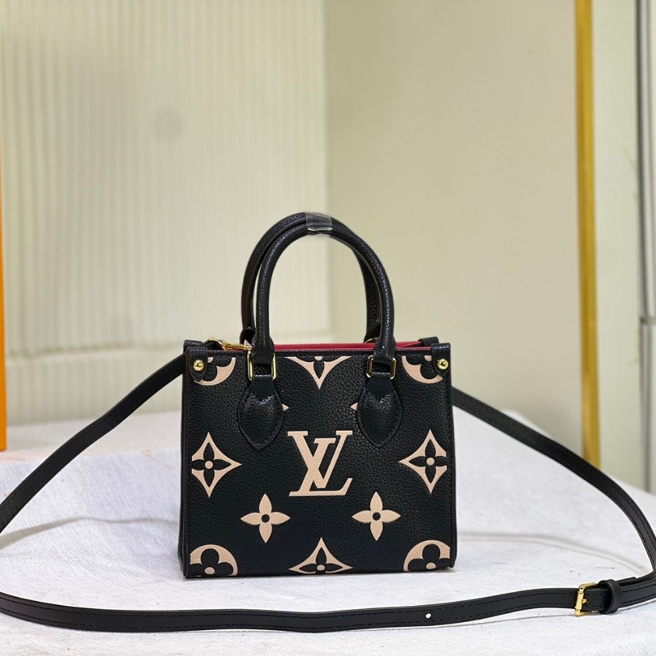 Louis Vuitton OnTheGo PM Monogram Empreinte Black Beige 18cm M45659 - Image 3