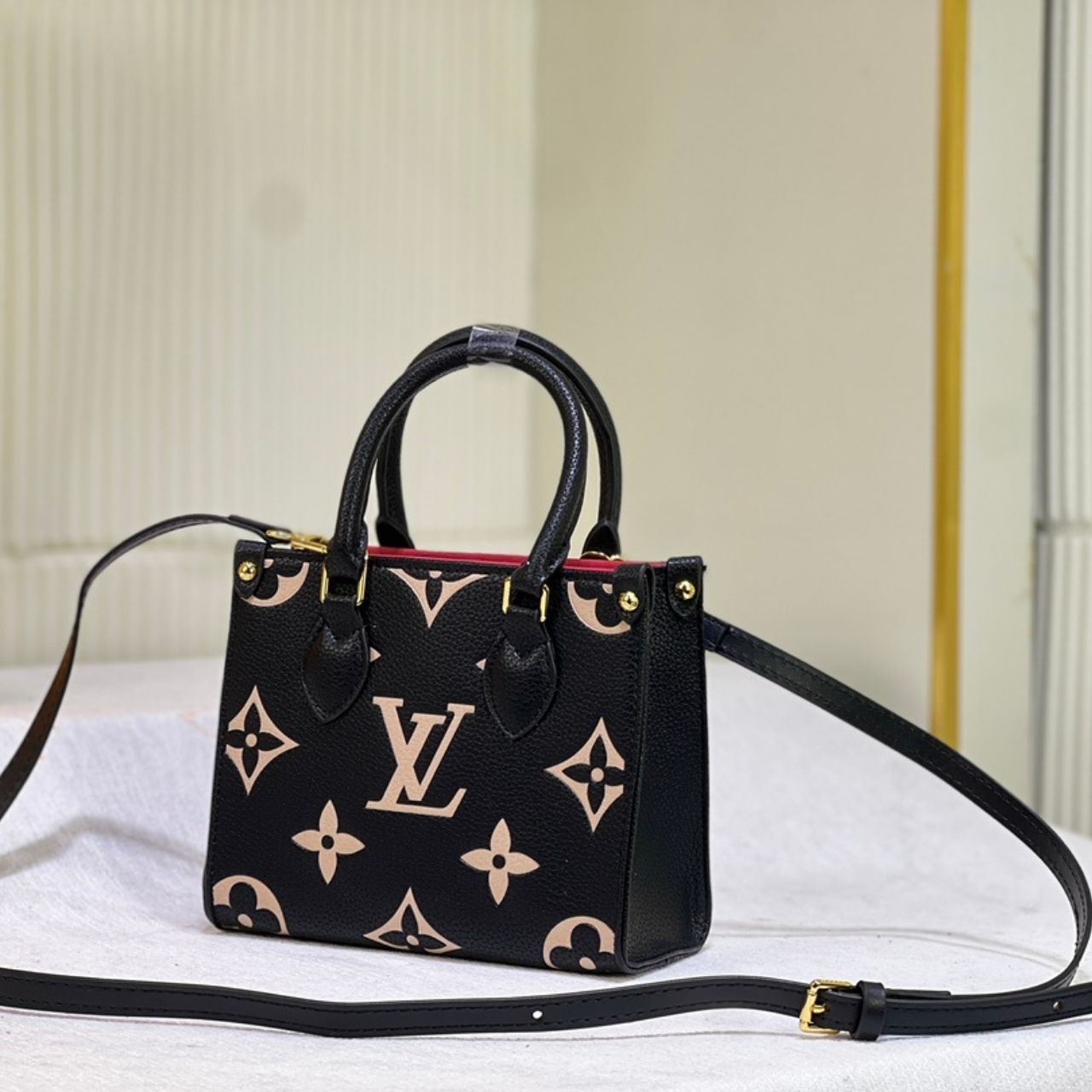 Louis Vuitton OnTheGo PM Monogram Empreinte Black Beige 18cm M45659 - Image 4