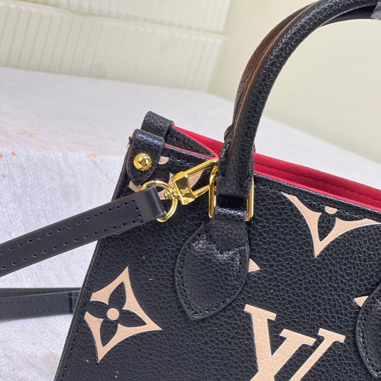 Louis Vuitton OnTheGo PM Monogram Empreinte Black Beige 18cm M45659 - Image 8