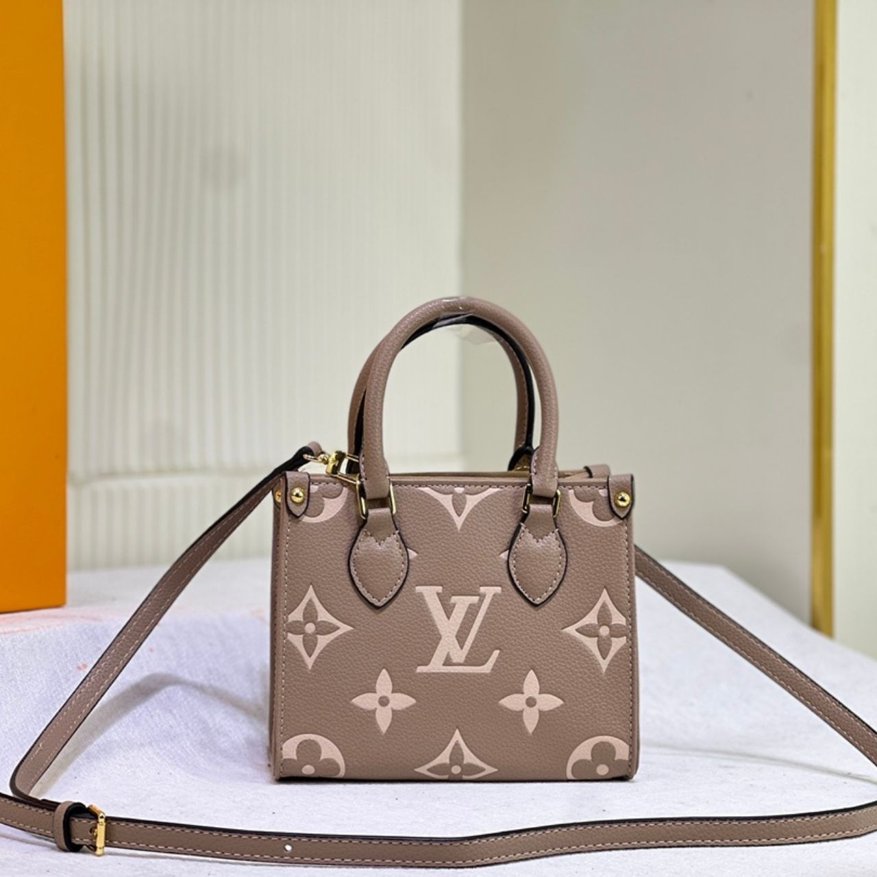 Louis Vuitton OnTheGo PM Monogram Empreinte Tourterelle Beige Cream 18cm M45779 - Image 3