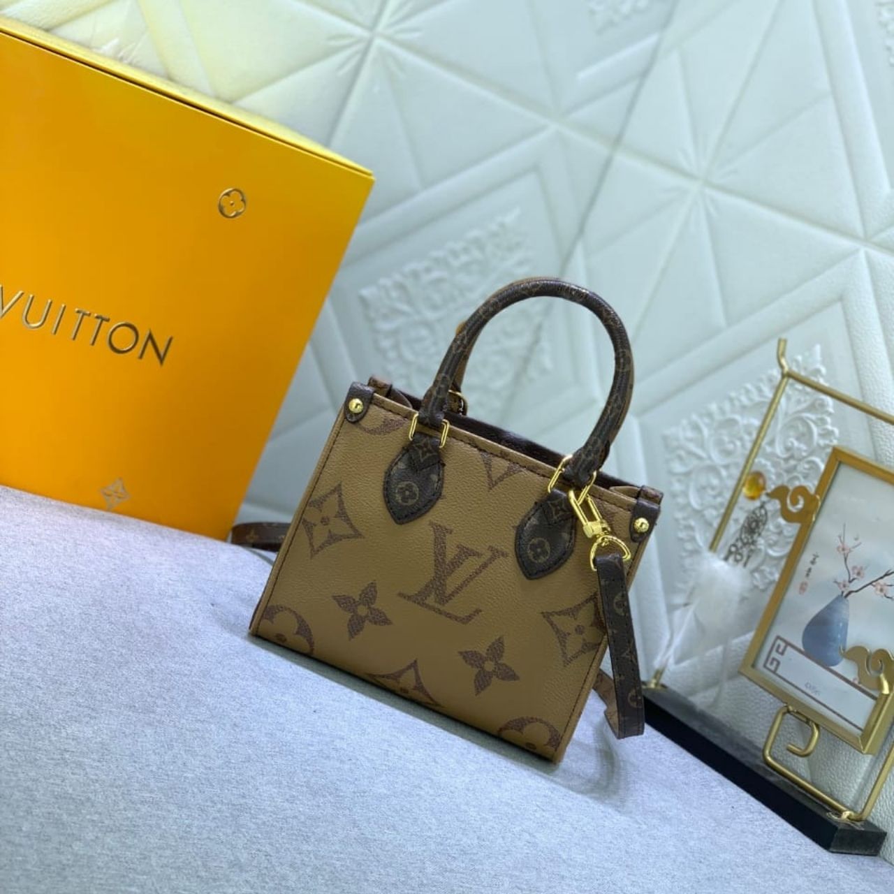 Louis Vuitton OnTheGo PM Monogram And Monogram Reverse 18cm M46373 - Image 4