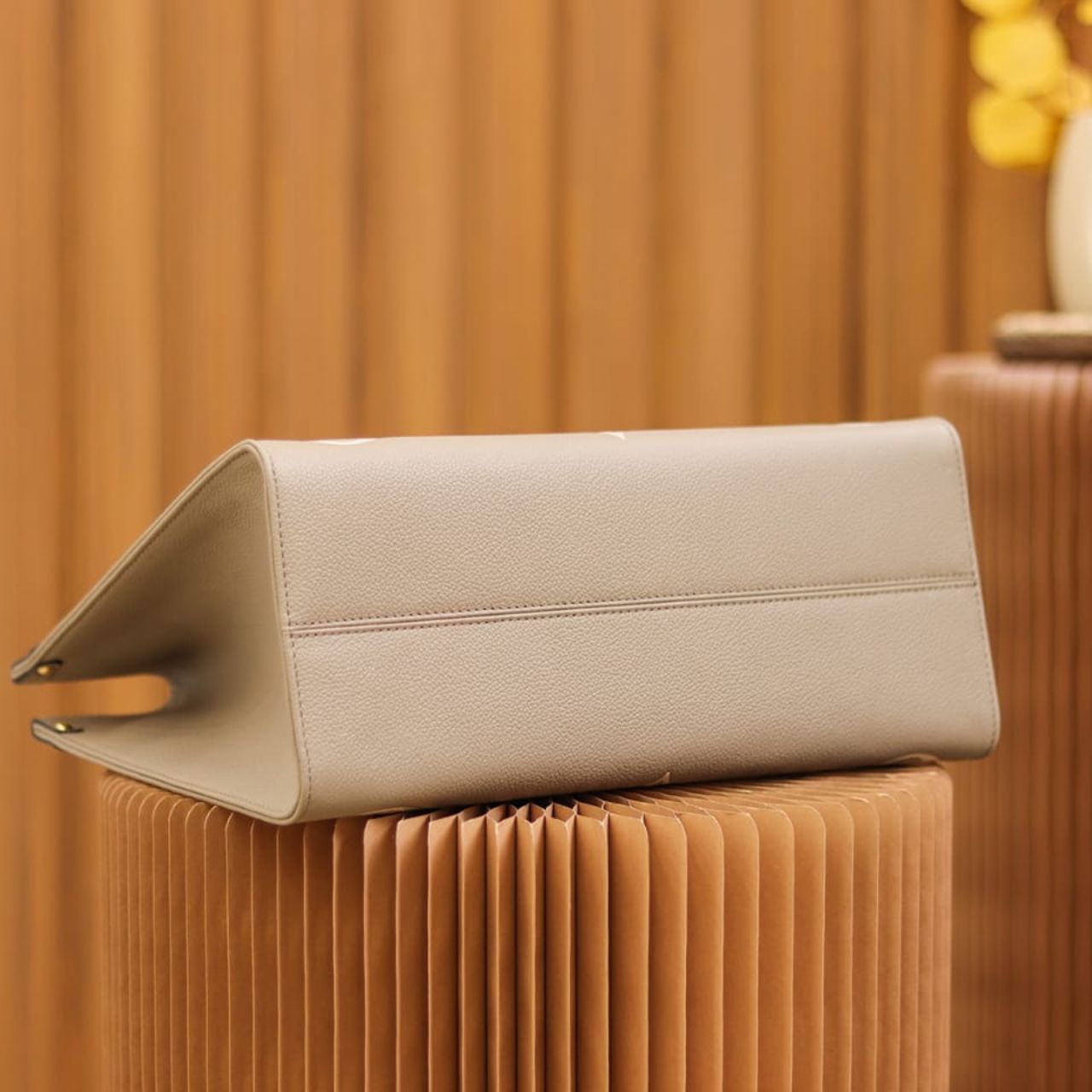 Prestige Edition - Louis Vuitton OnTheGo MM Tourterelle Beige Cream 35cm M45494 - Image 6