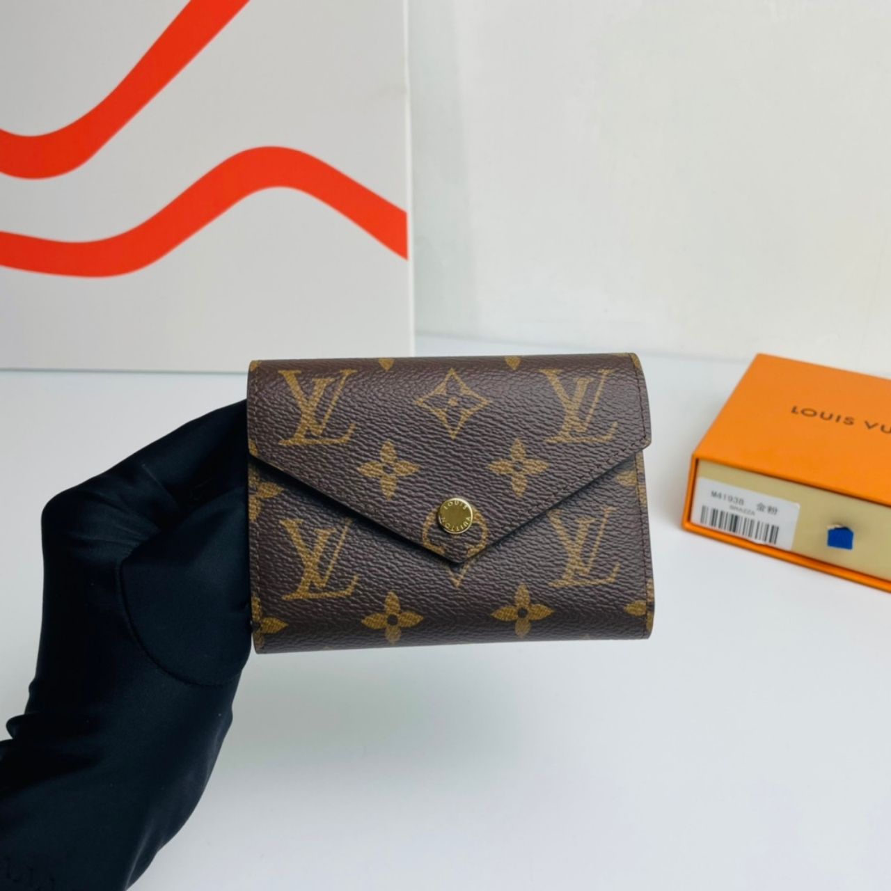 Louis Vuitton Victorine Wallet Monogram 12cm M62472 - Image 3
