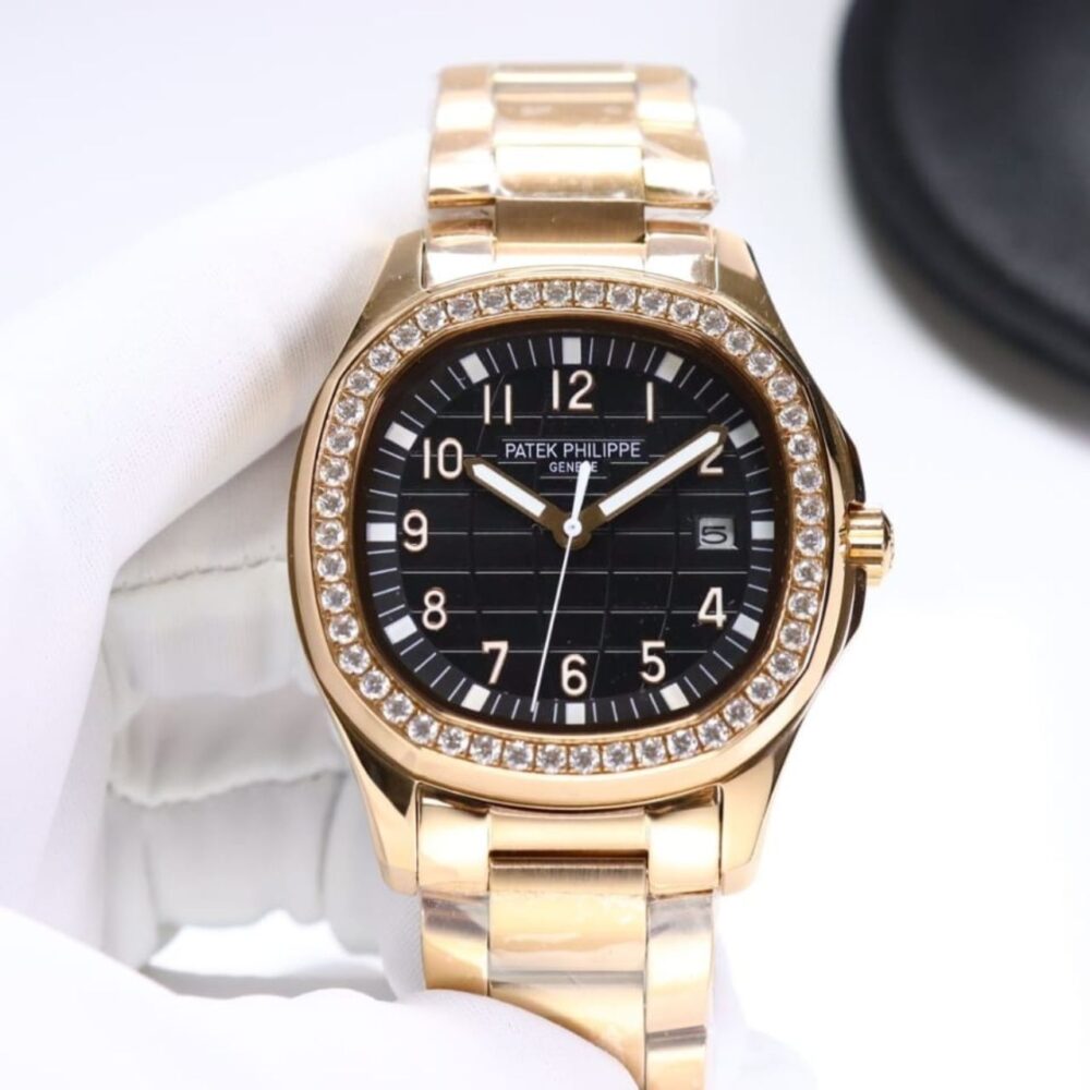 Alternative view of Patek Philippe Aquanaut Diamond Bezel Rose Gold Black