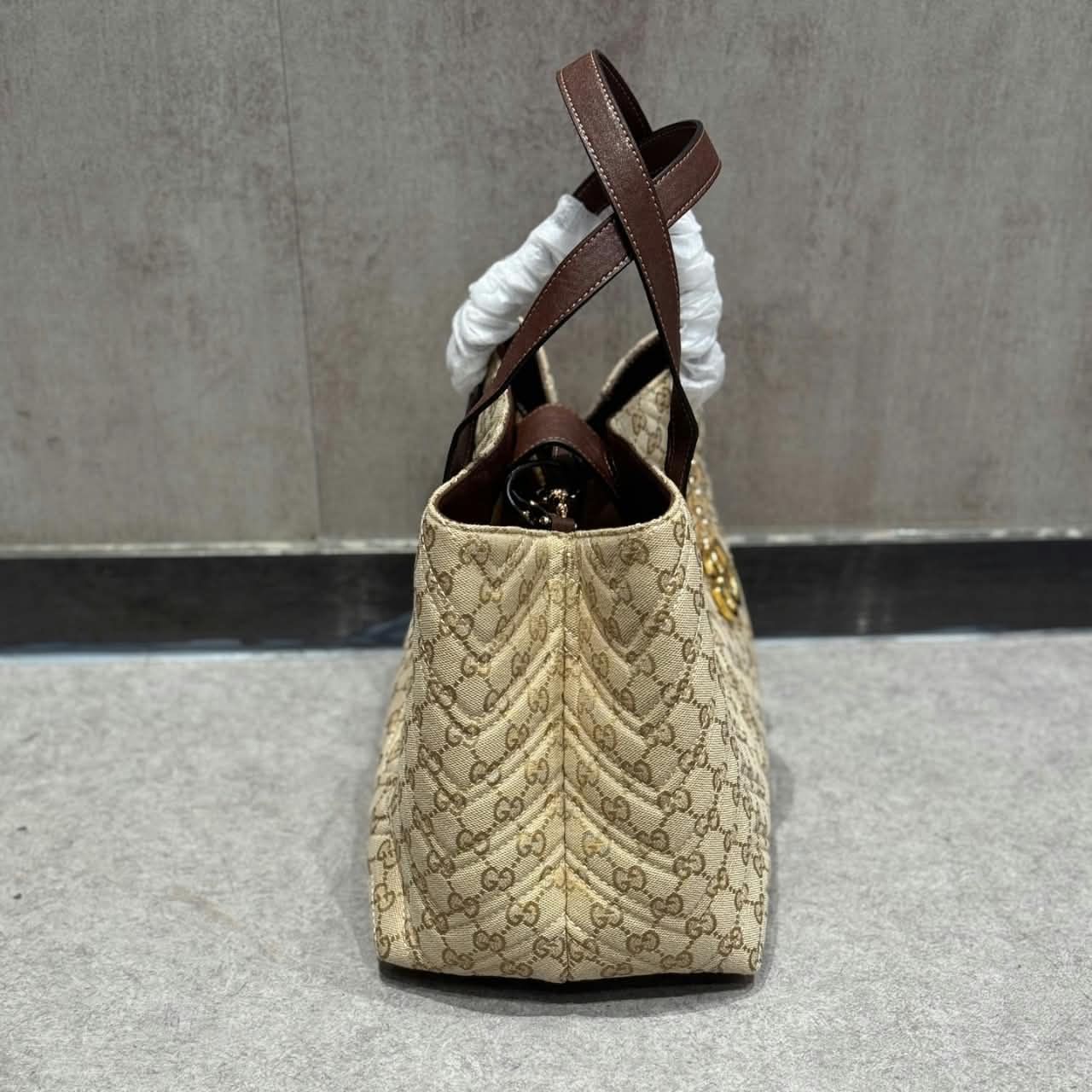 Gucci GG Marmont Medium Tote Bag Sand And Dark Brown 30cm - Image 3