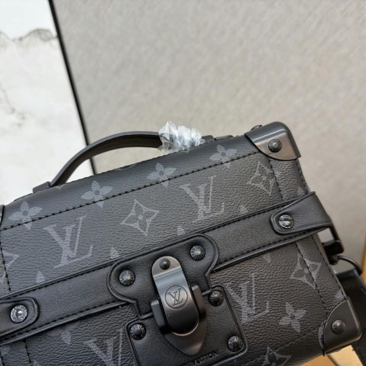 Louis Vuitton Soul Trunk Monogram Eclipse 19cm M11743 - Image 8