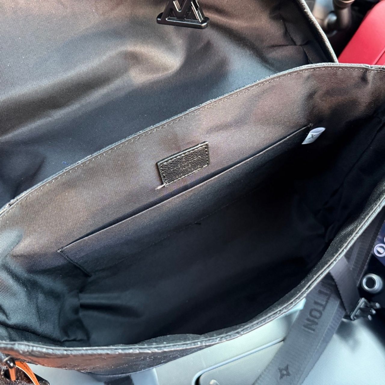 Louis Vuitton Messenger Voyager PM Monogram Shadow Black 33cm M25121 - Image 8
