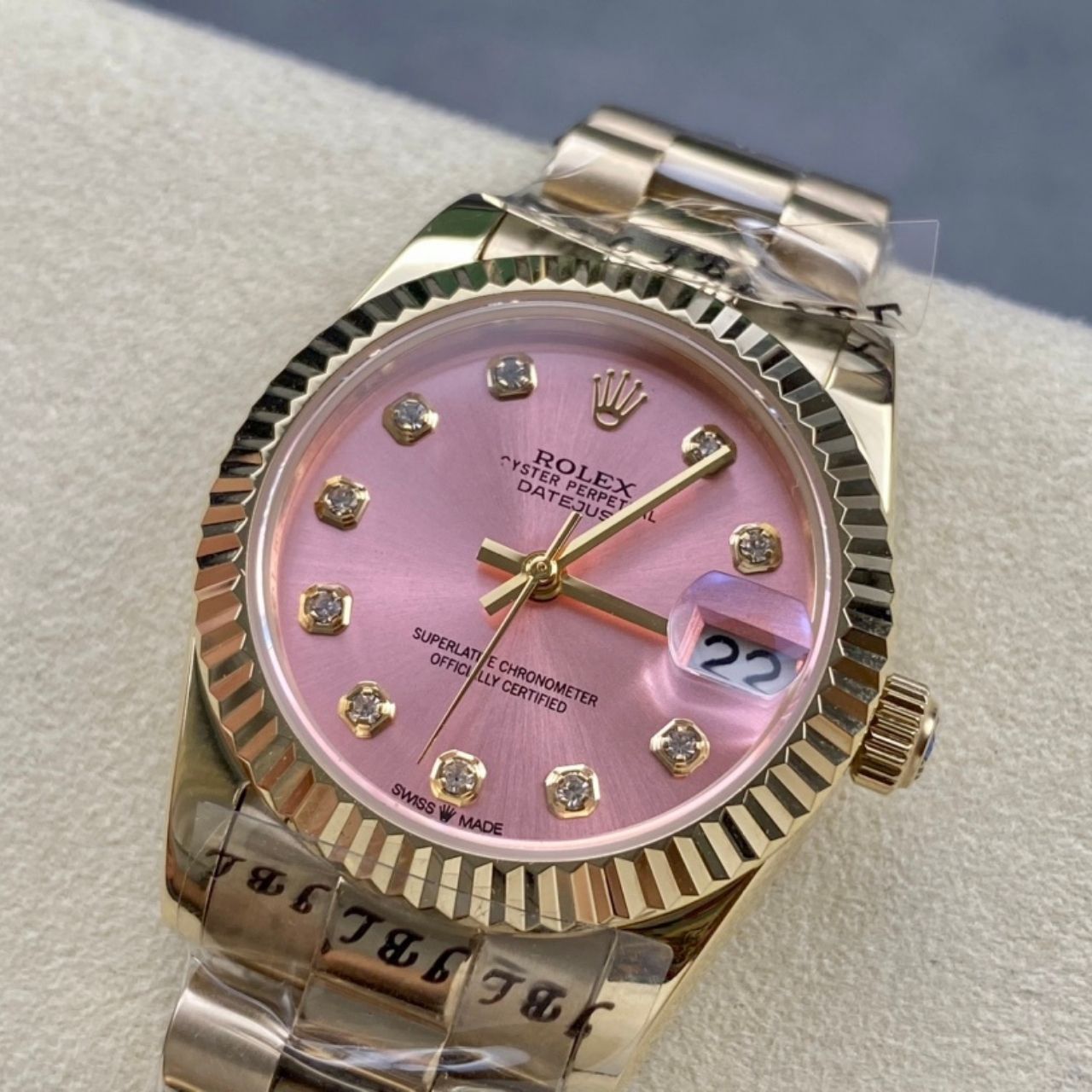 Rolex Datejust 31 Pink Diamond Dial Gold Tone Watch 31mm - Image 4