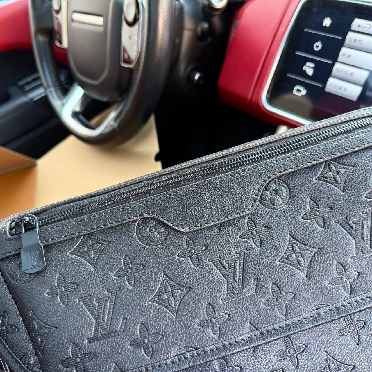 Louis Vuitton Messenger Voyager PM Monogram Shadow Black 33cm M25121 - Image 10