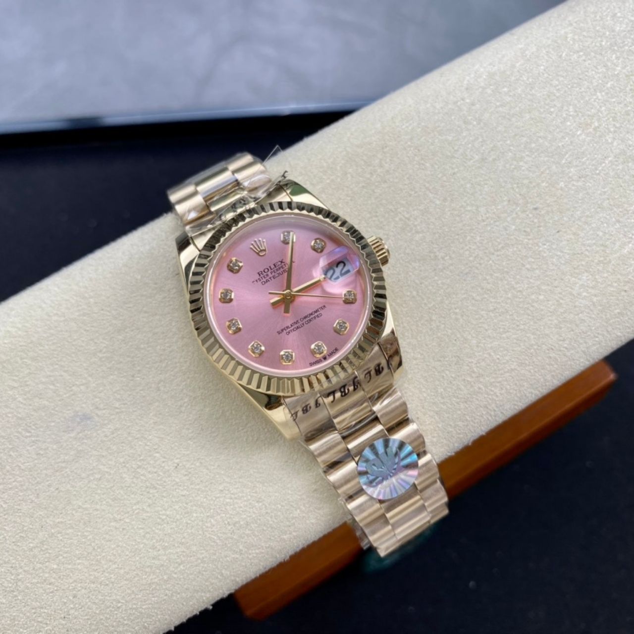 Rolex Datejust 31 Pink Diamond Dial Gold Tone Watch 31mm - Image 3