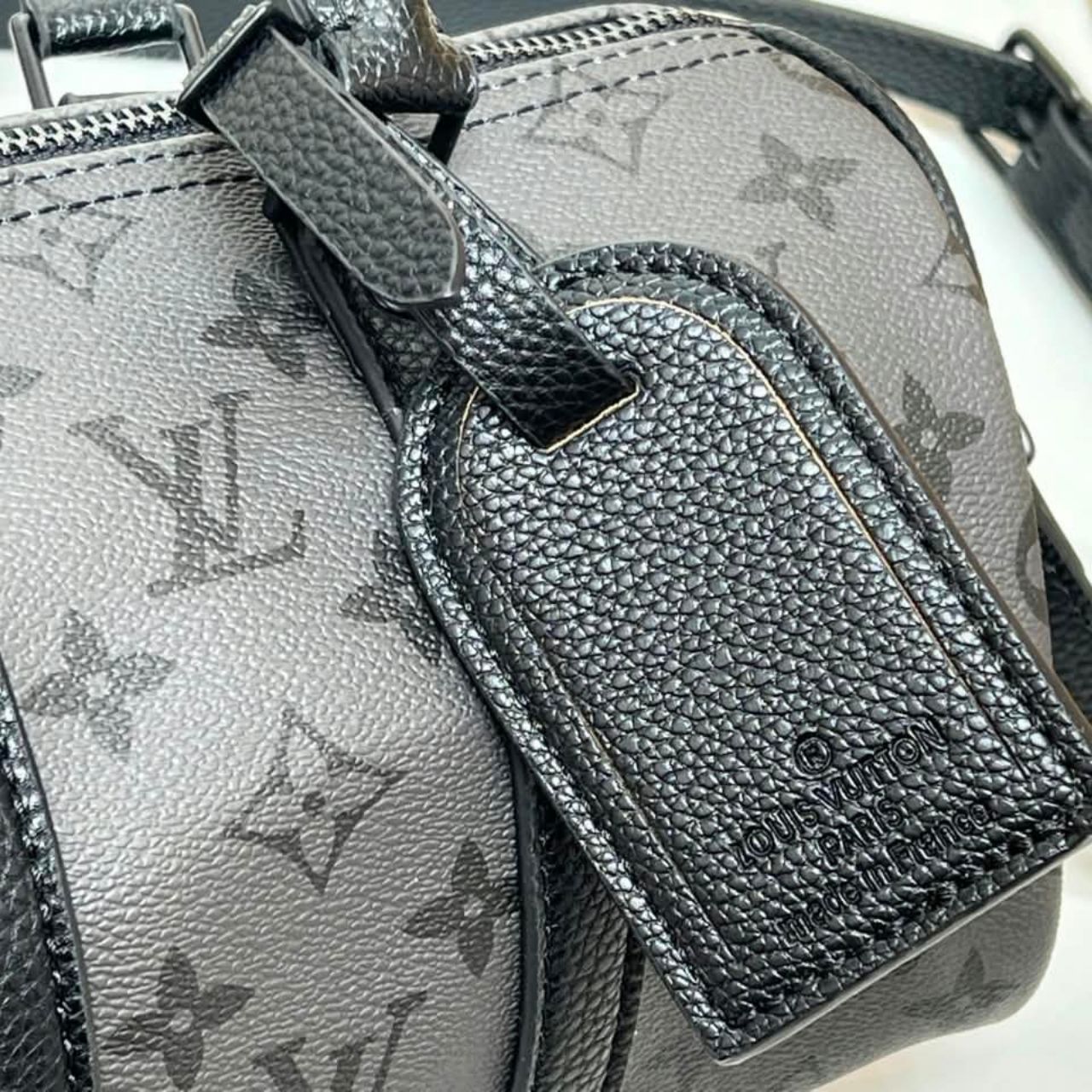 Louis Vuitton Keepall Bandouliere 25 Black 25cm - Image 10