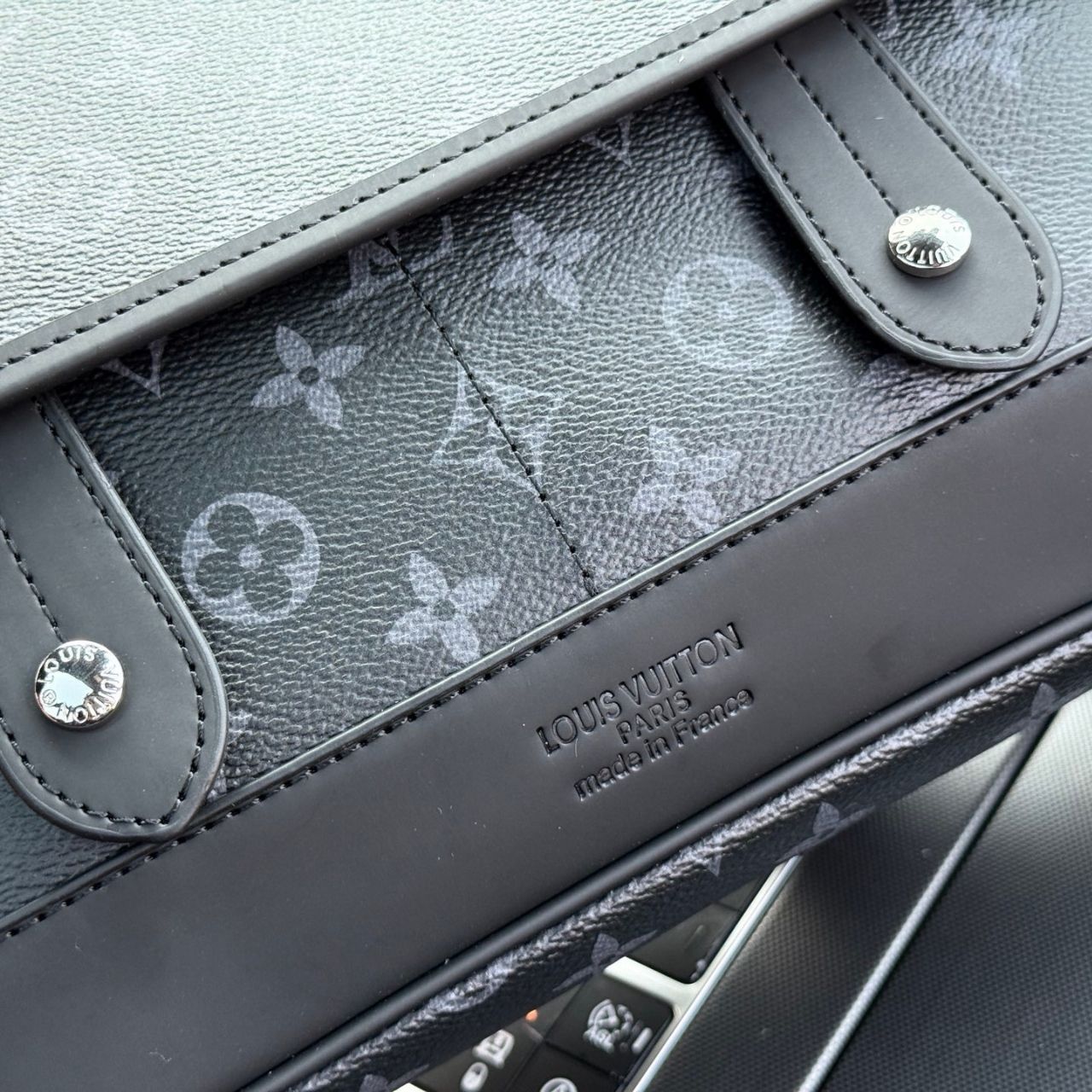 Louis Vuitton Courrier Messenger Monogram Eclipse 29cm - Image 10