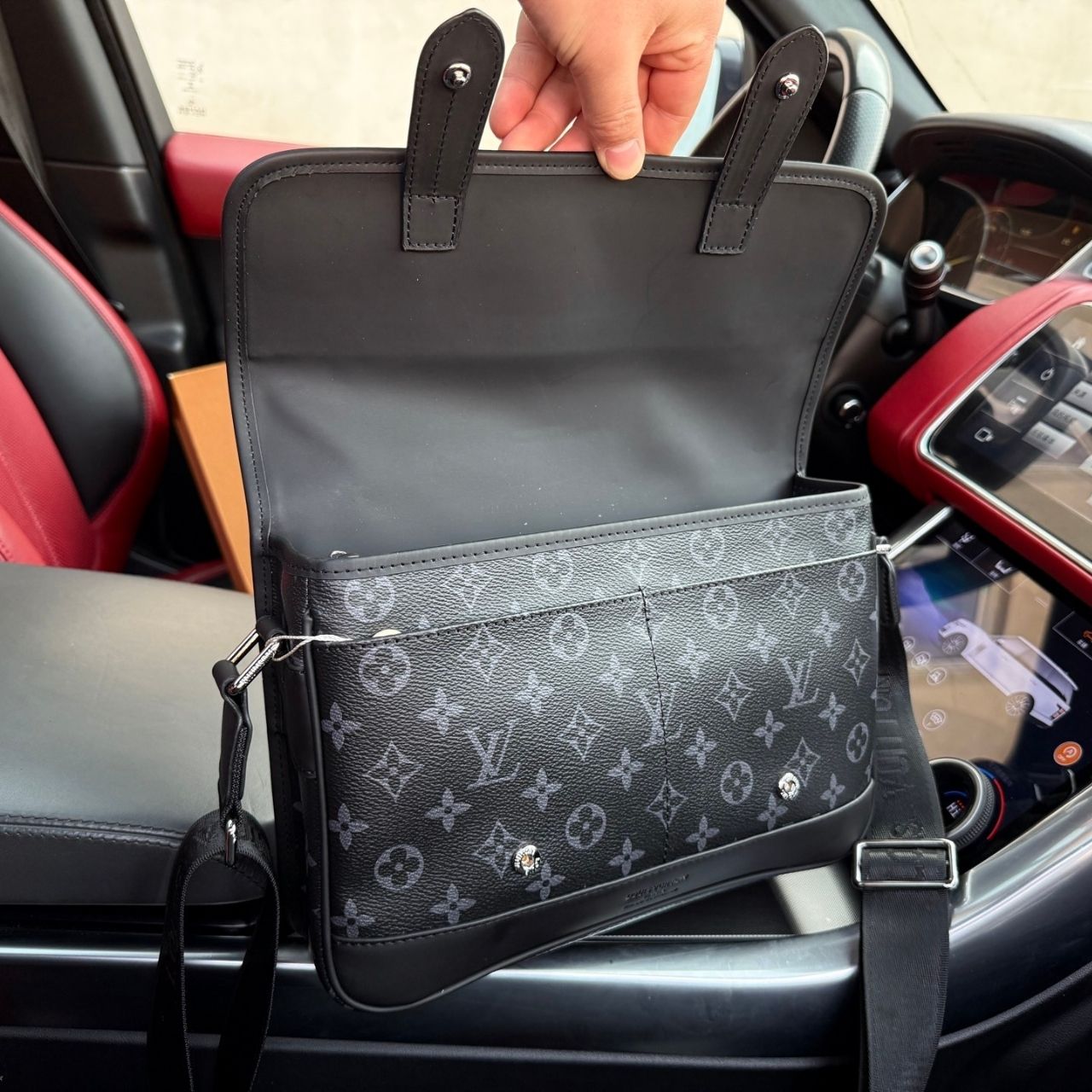 Louis Vuitton Courrier Messenger Monogram Eclipse 29cm - Image 7