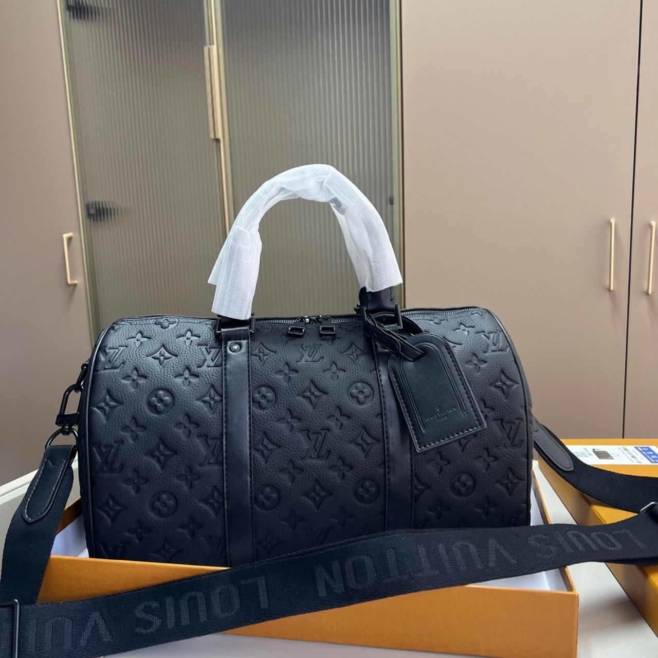Louis Vuitton Keepall Bandouliere 35 Monogram Embossed Taurillon 35cm - Image 3
