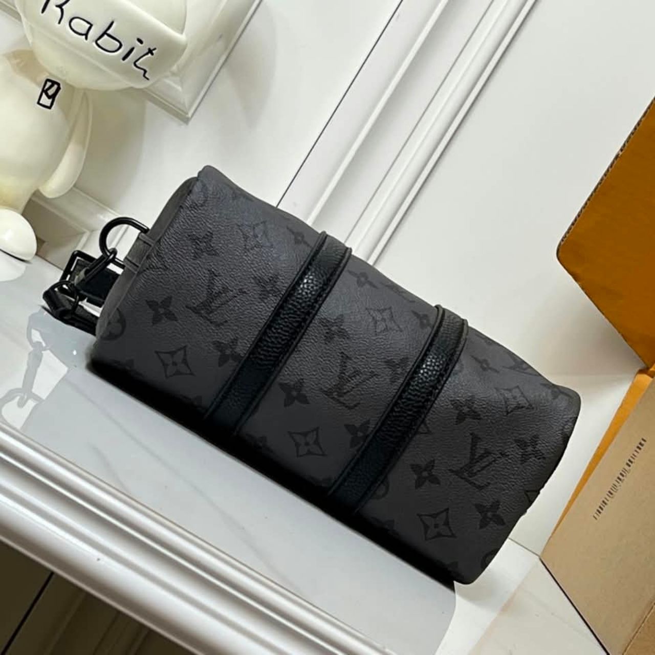 Louis Vuitton Keepall Bandouliere 25 Black 25cm - Image 5