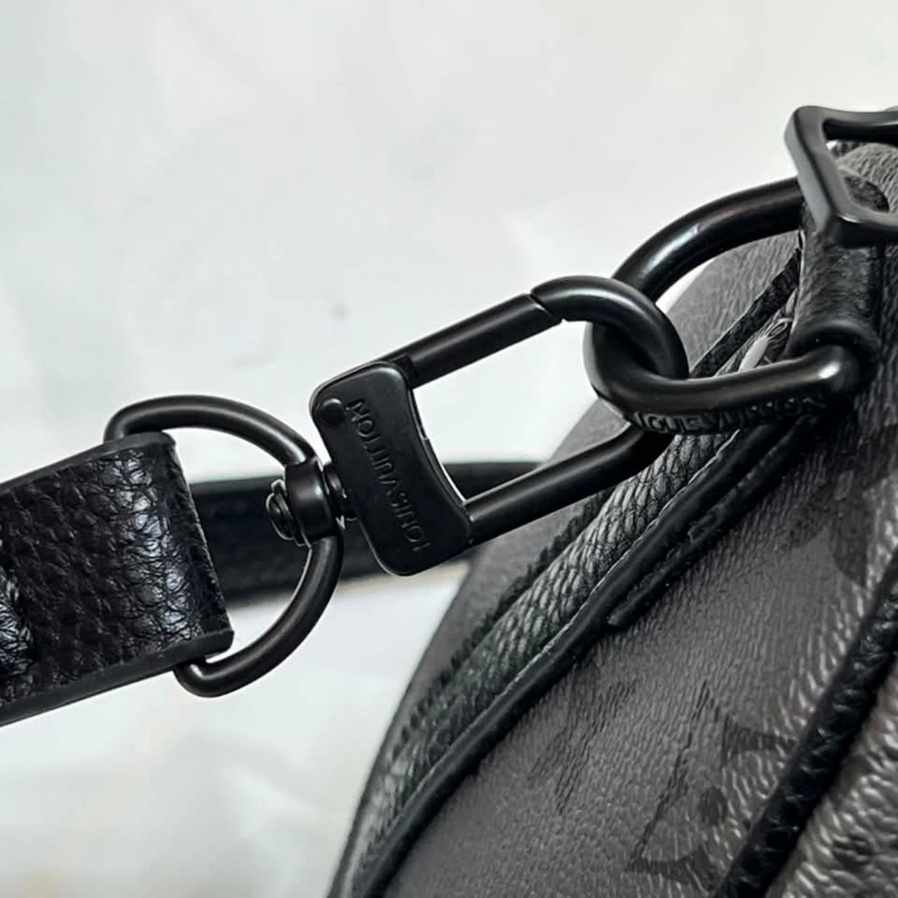 Louis Vuitton Keepall Bandouliere 25 Black 25cm - Image 8
