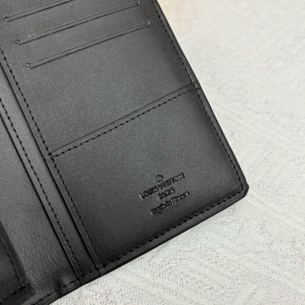 Alternative view of Louis Vuitton Brazza Wallet Monogram Shadow 19cm M62900