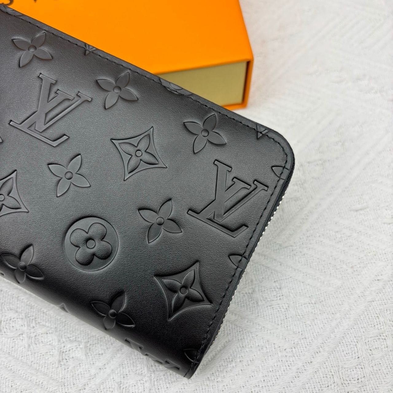 Louis Vuitton Zippy Wallet Monogram Shadow Black 19cm - Image 8