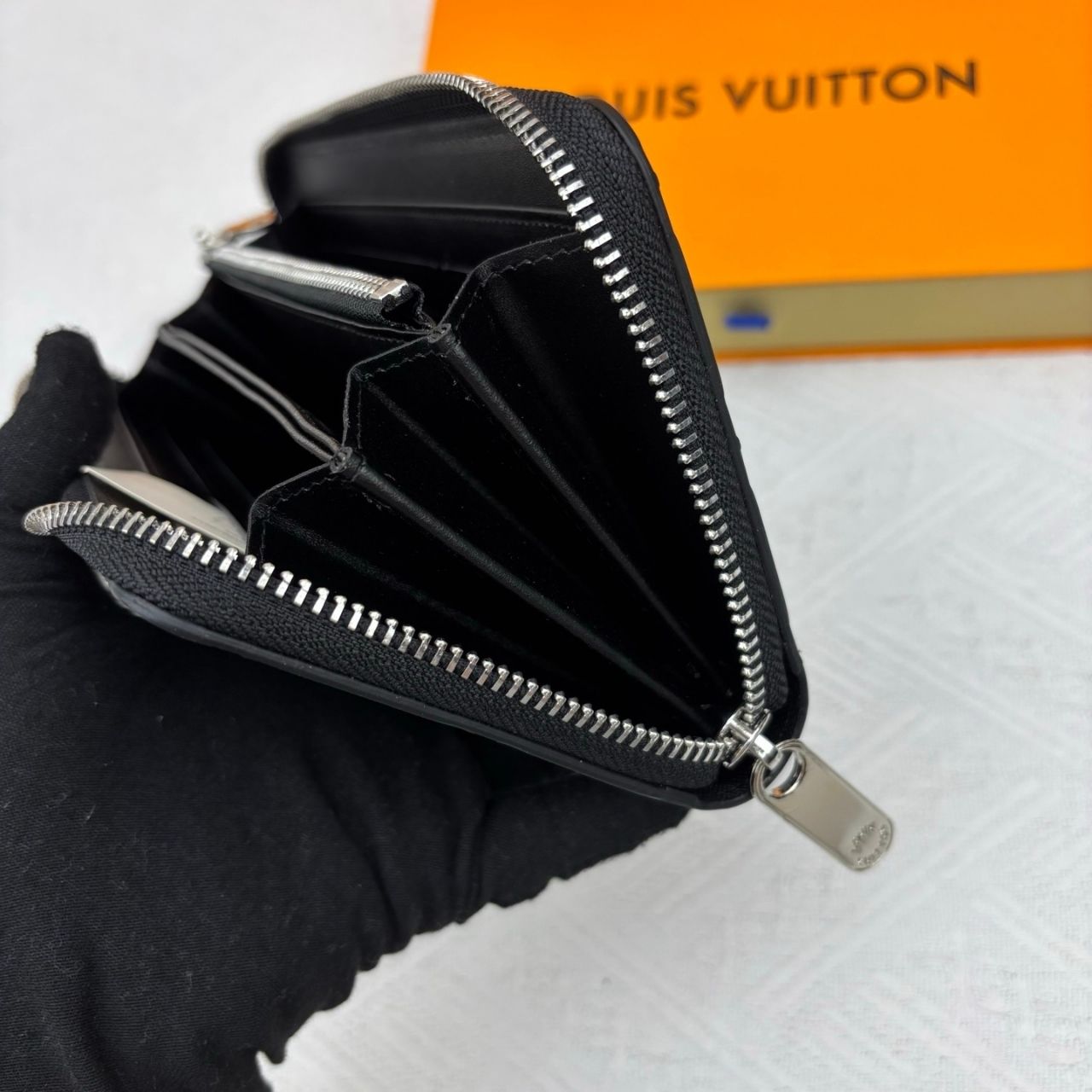Louis Vuitton Zippy Wallet Monogram Shadow Black 19cm - Image 6