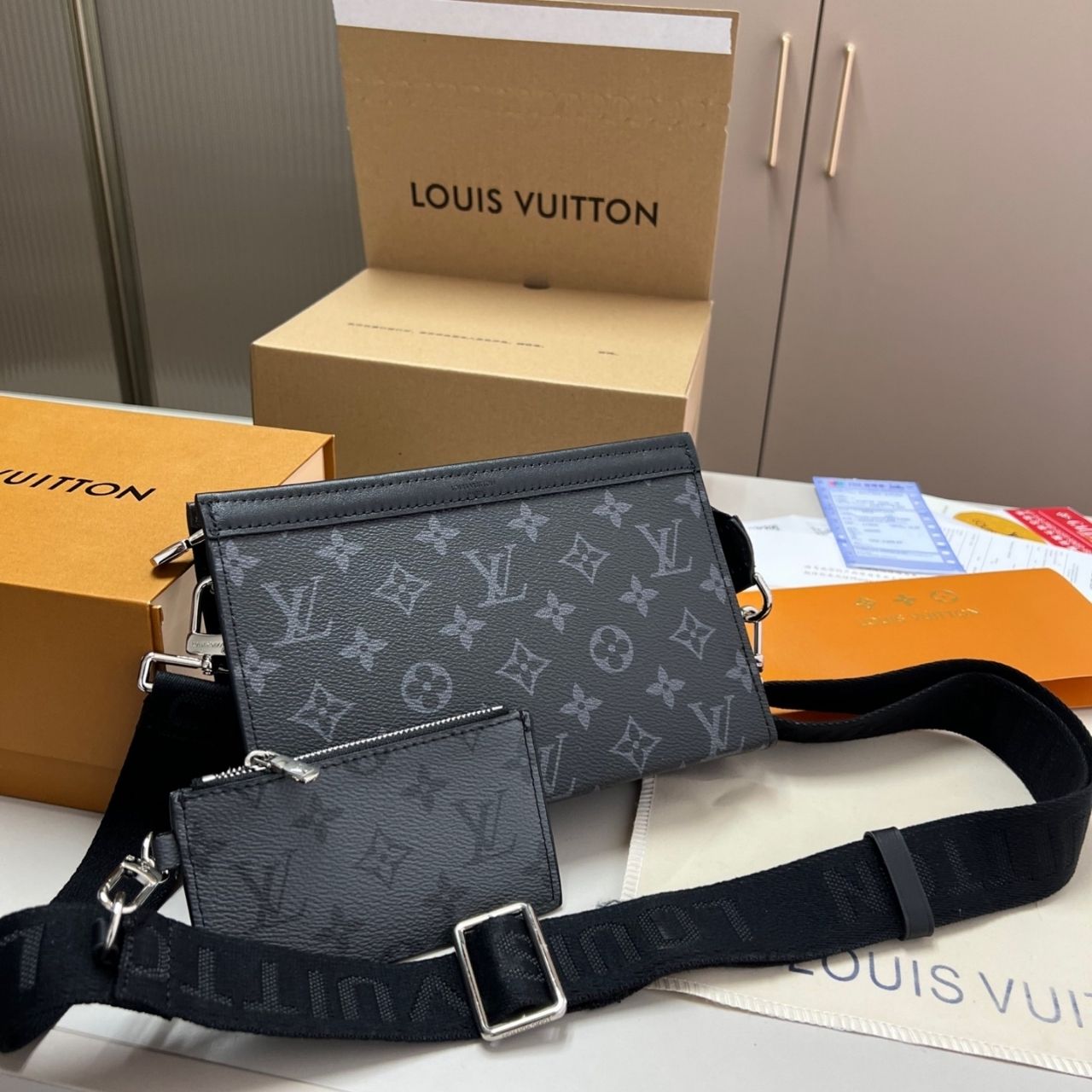 Louis Vuitton Gaston Wearable Wallet Monogram Eclipse Reverse 21cm M81124 - Image 3