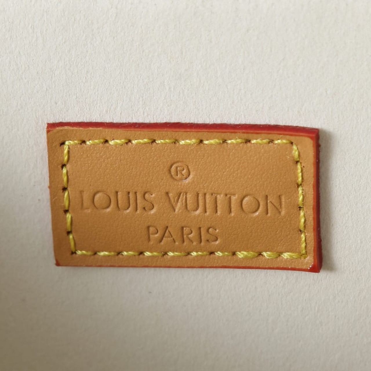Louis Vuitton Camera Box Monogram Beige 21.5cm M10329 - Image 7