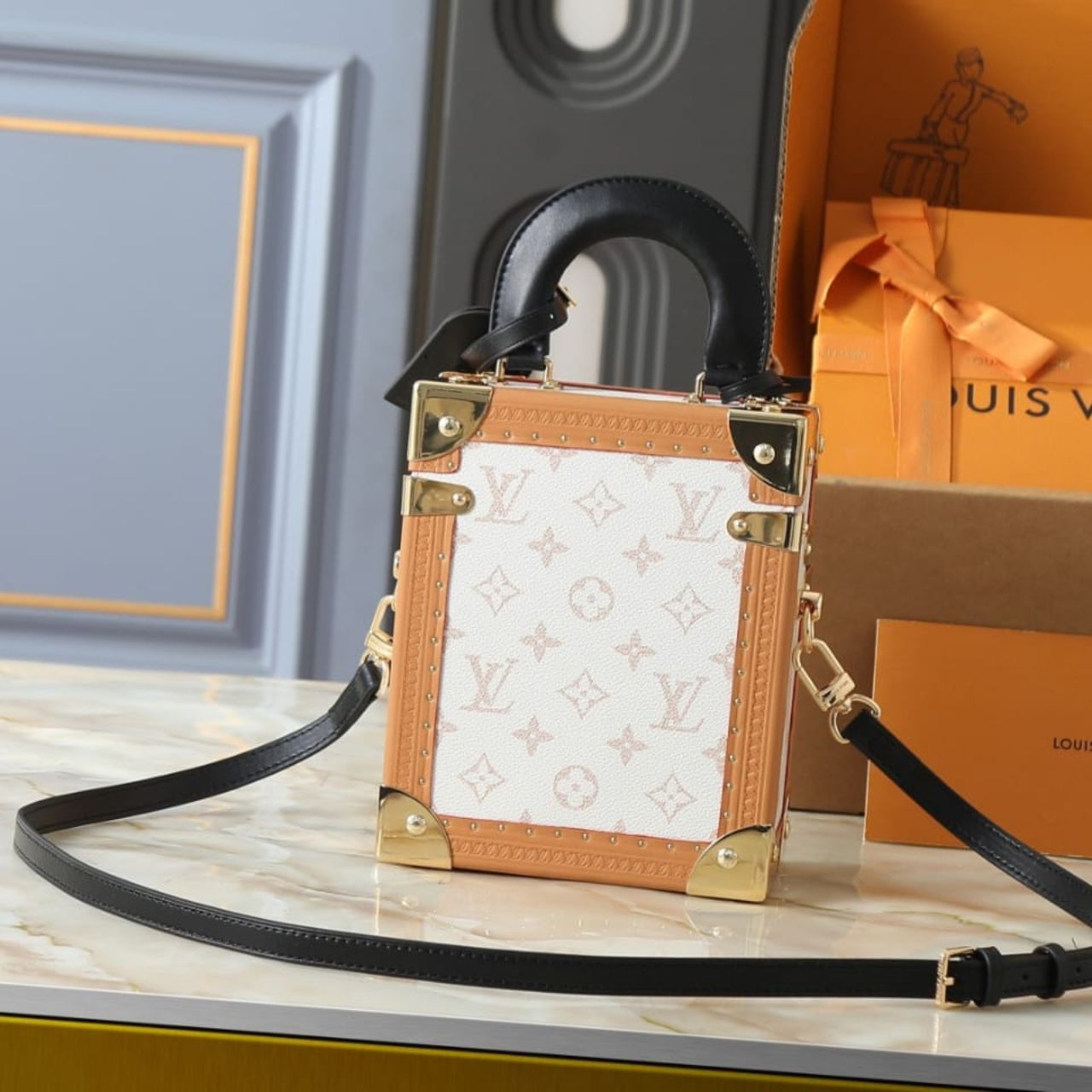 Louis Vuitton Camera Box Monogram Beige 21.5cm M10329 - Image 4