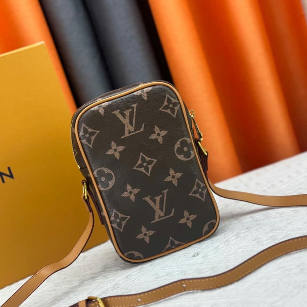 Louis Vuitton Amazone Monogram 20cm M14014 - Image 6