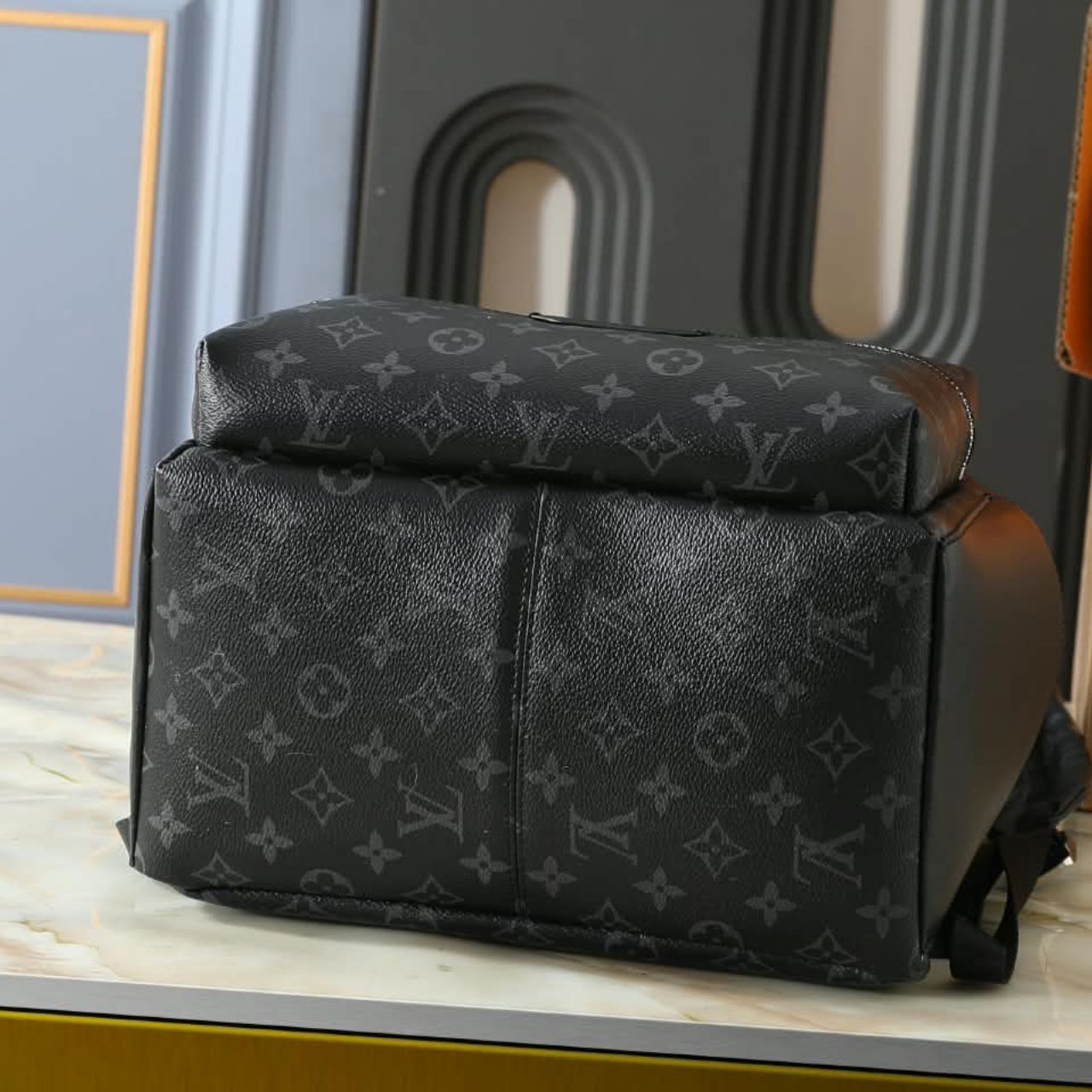 Louis Vuitton Discovery Backpack MM Monogram Eclipse 38cm M22545 - Image 6