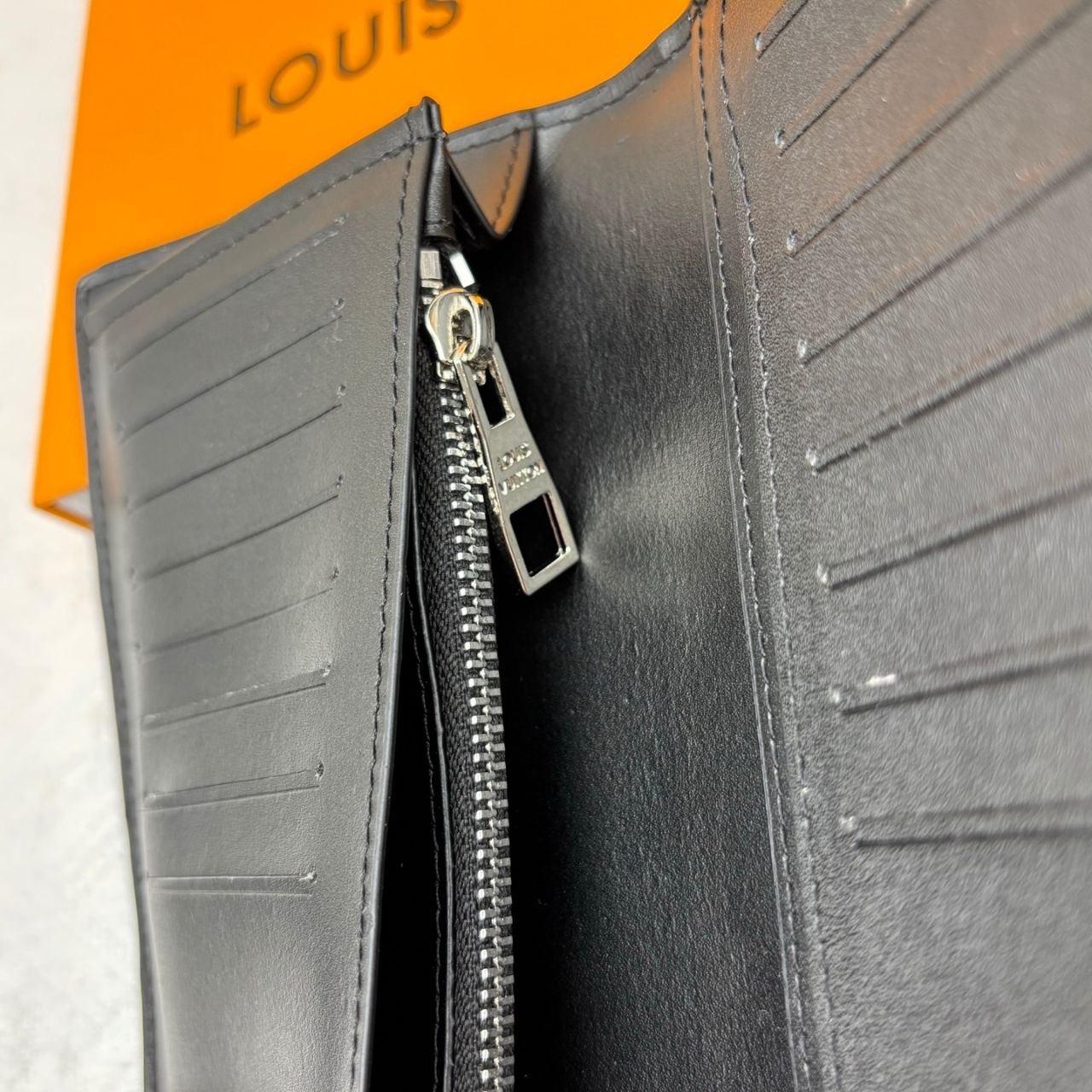 Louis Vuitton Brazza Wallet Monogram Shadow 19cm M62900 - Image 9