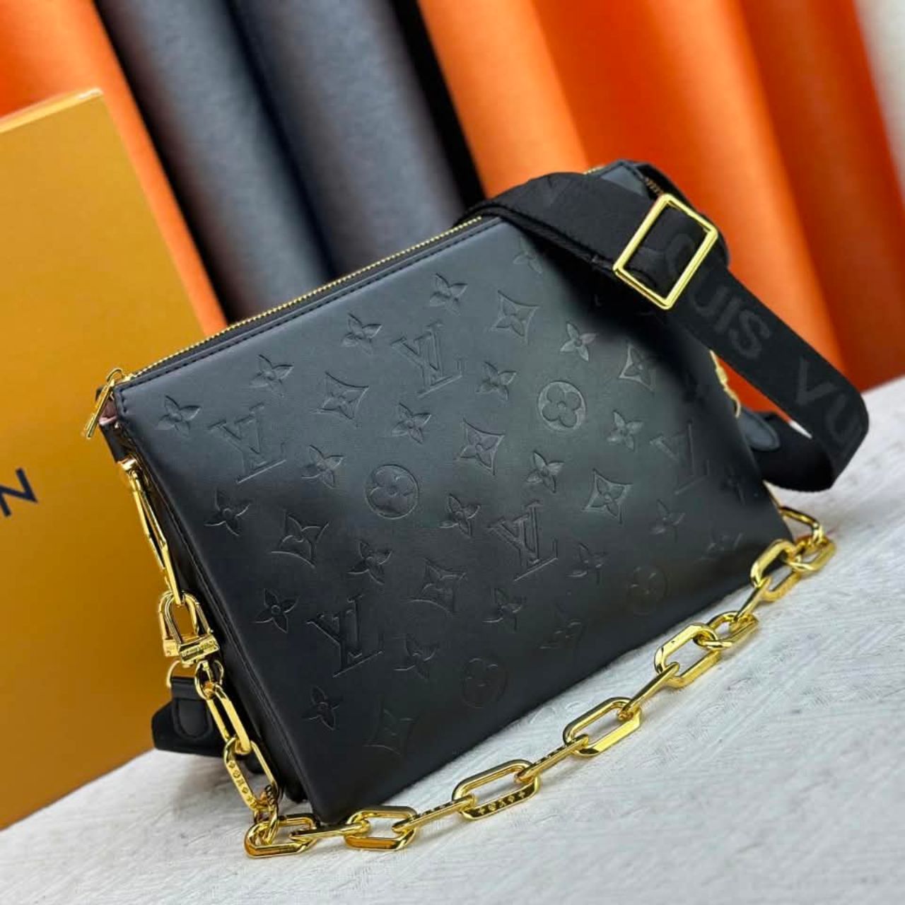 Louis Vuitton Coussin PM Black 26cm M21260 - Image 5