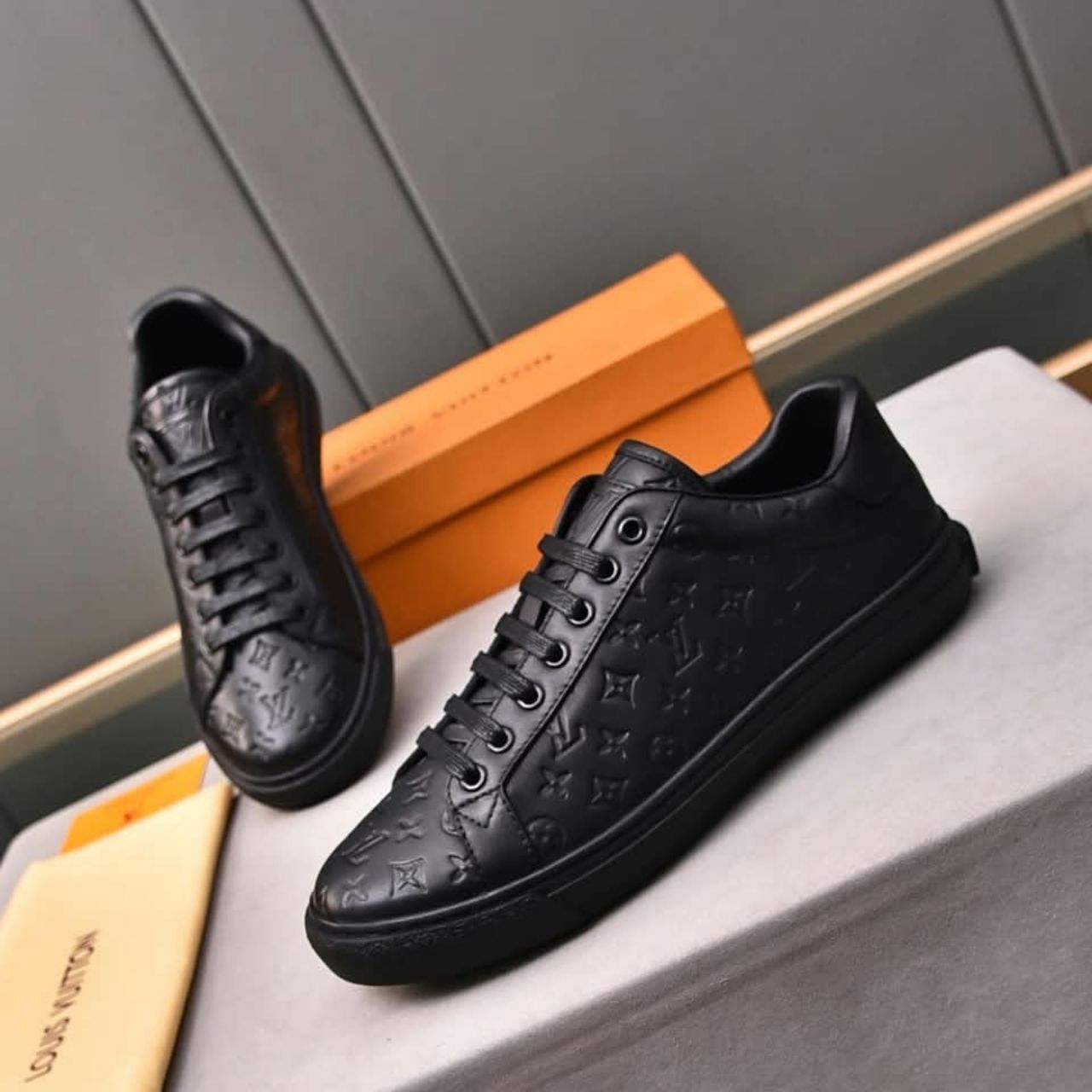 Louis Vuitton Beverly Hills Sneaker Black - Image 9
