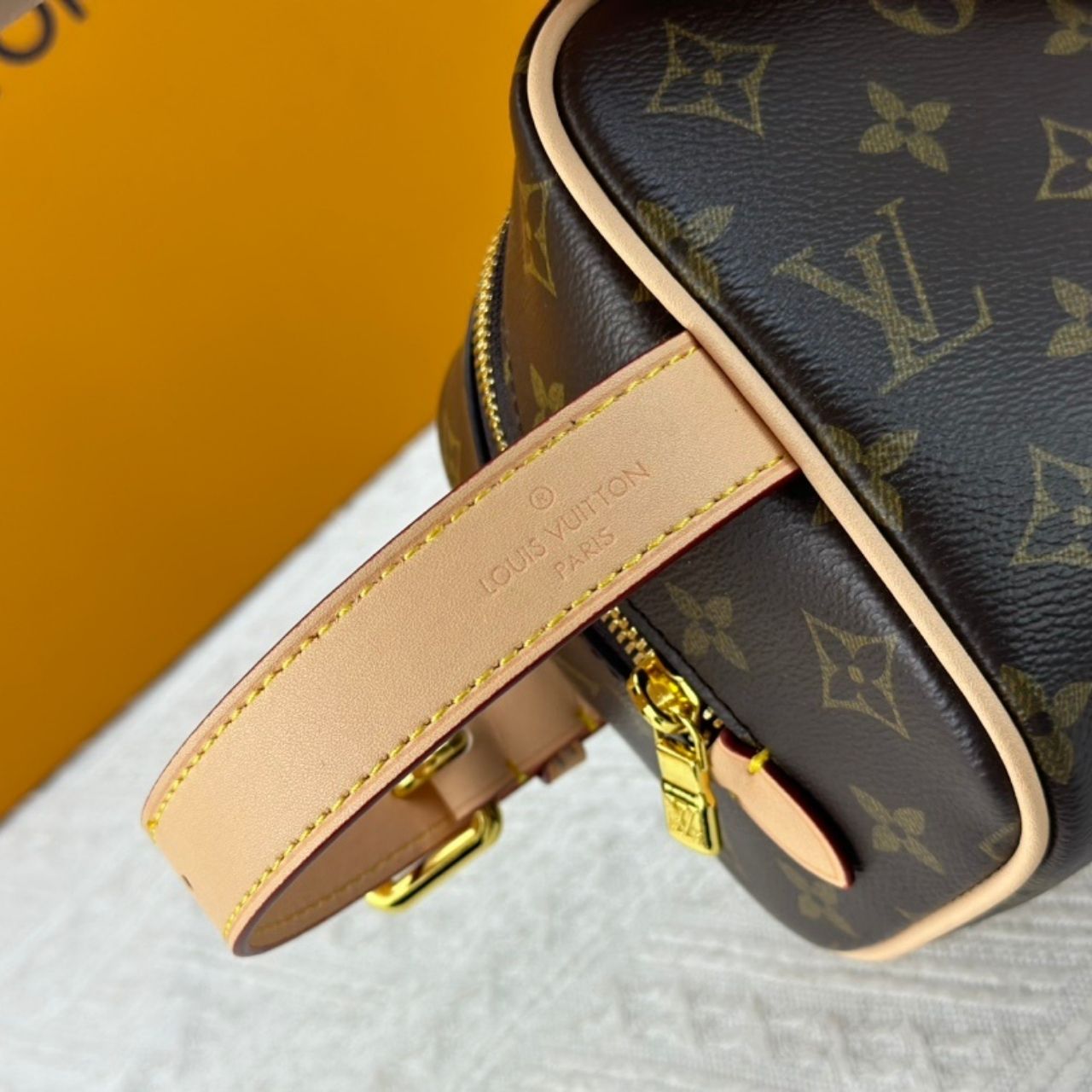 Louis Vuitton Locker Dopp Kit Monogram 23cm M83112 - Image 9