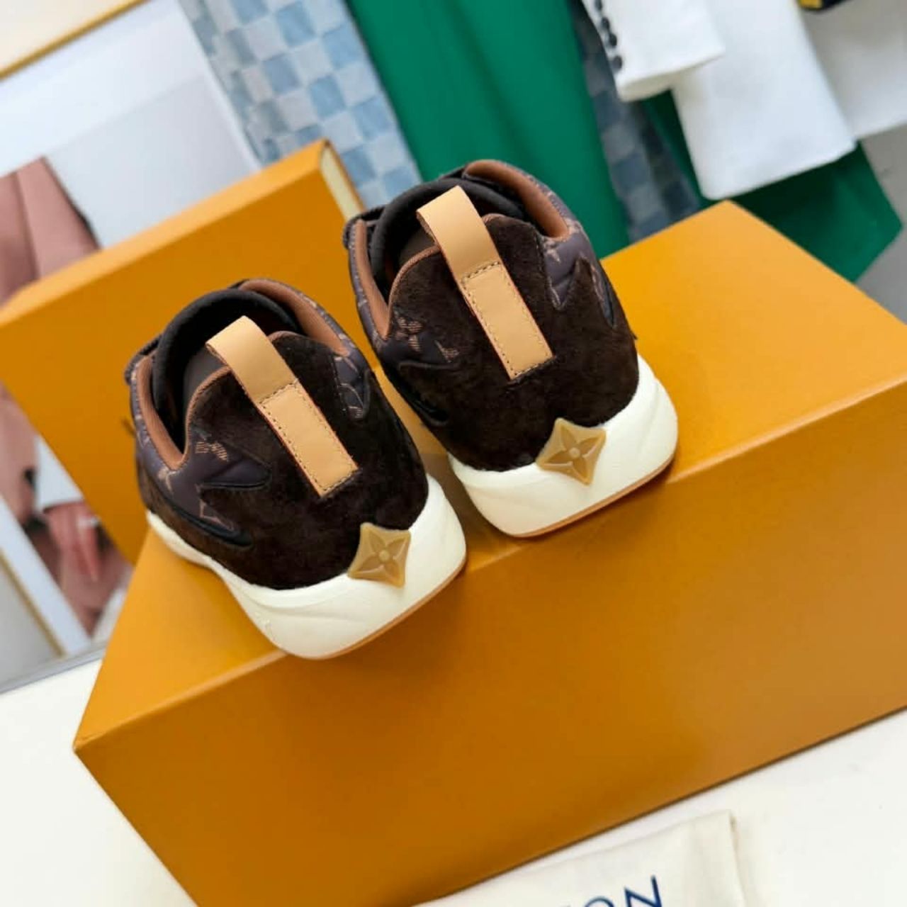 Louis Vuitton Drop 300 Sneaker Brown - Image 8