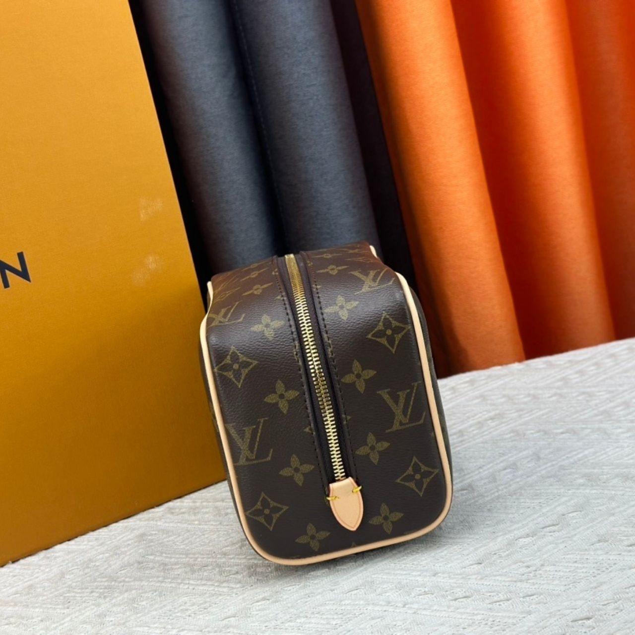 Louis Vuitton Locker Dopp Kit Monogram 23cm M83112 - Image 6