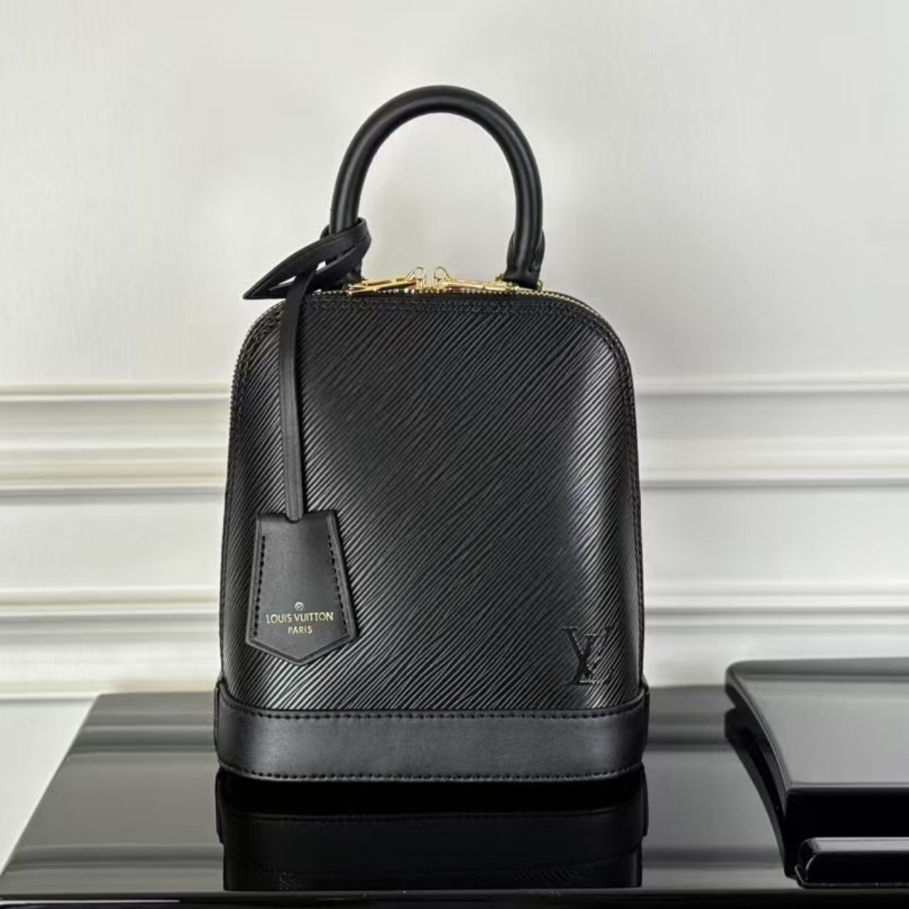 Prestige Edition – Louis Vuitton Alma Backpack Epi Leather Black 20Cm M25103 - Image 3