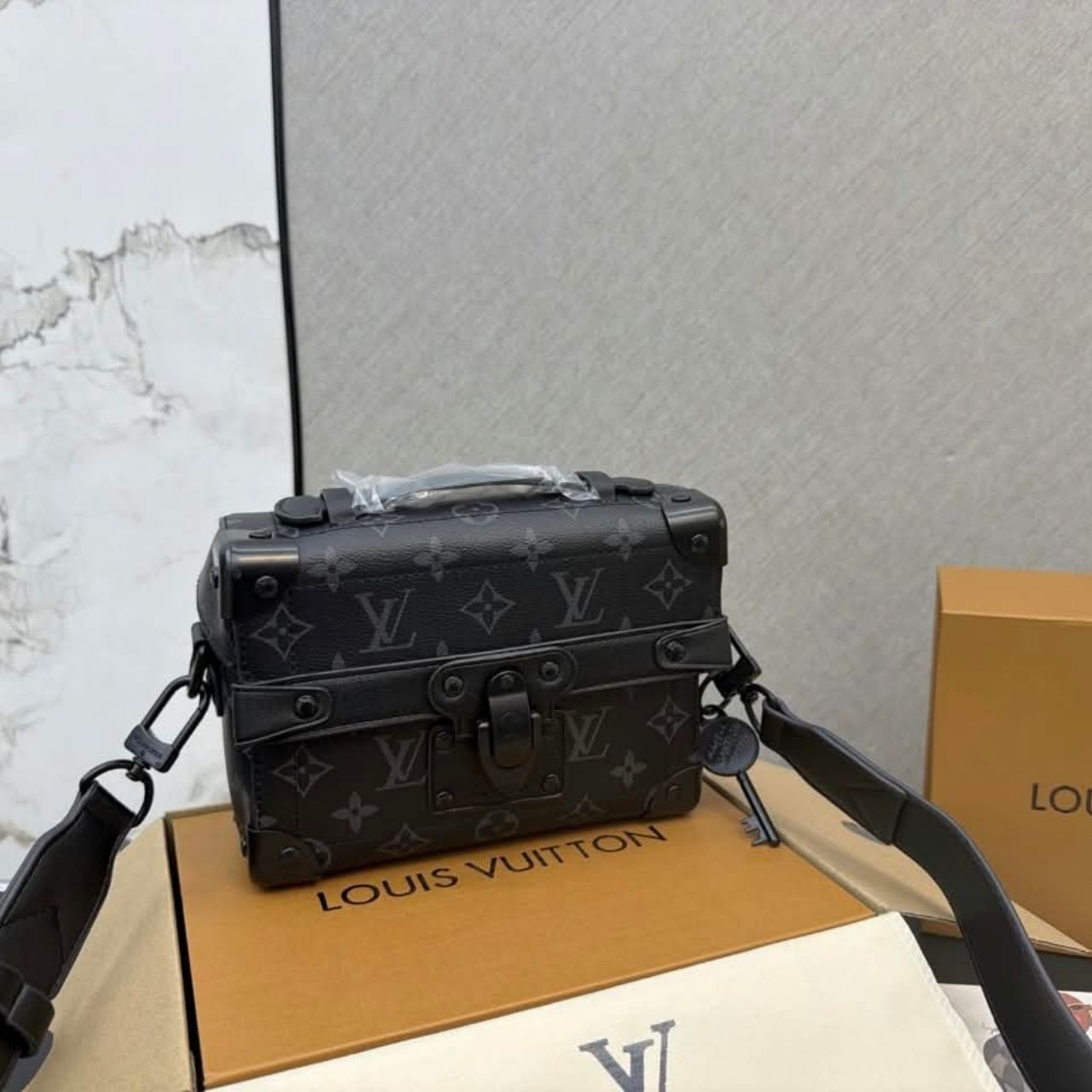 Louis Vuitton Soul Trunk Monogram Eclipse 19cm M11743 - Image 10