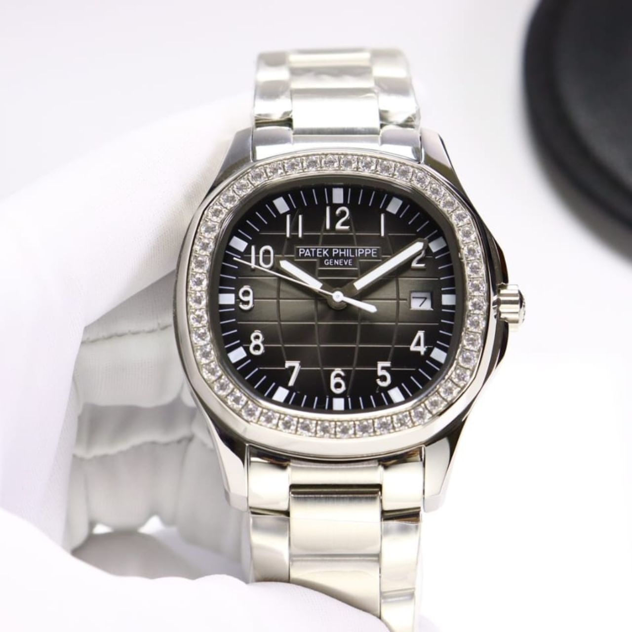 Patek Philippe Aquanaut Diamond Bezel Silver Black Dial - Image 3