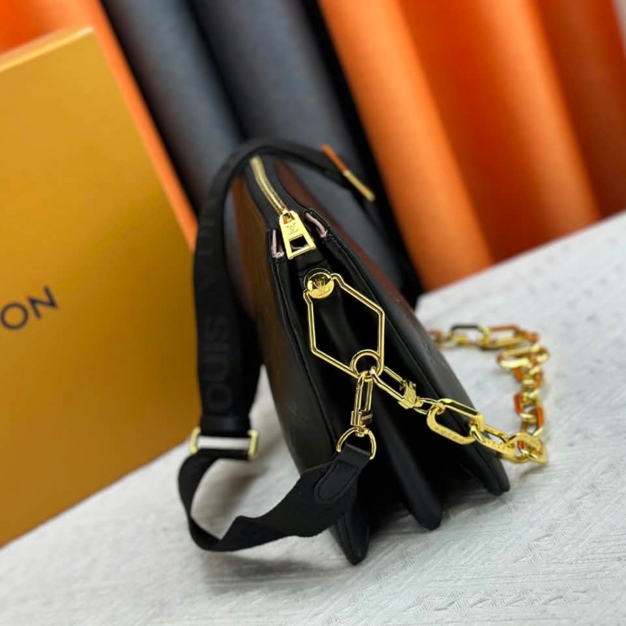 Louis Vuitton Coussin PM Black 26cm M21260 - Image 6