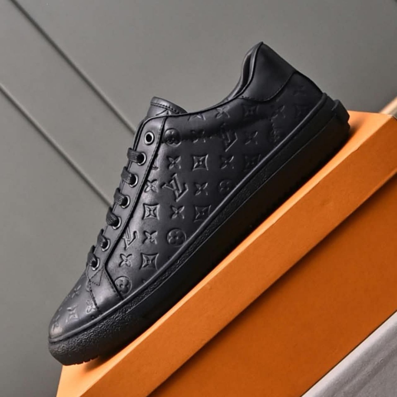 Louis Vuitton Beverly Hills Sneaker Black - Image 8