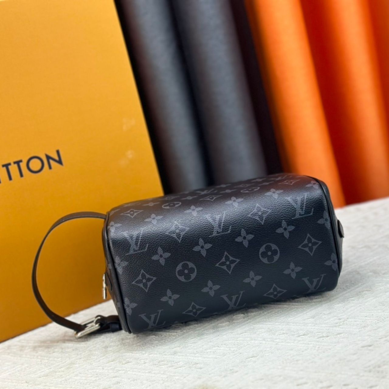 Louis Vuitton Locker Dopp Kit Monogram Eclipse 23cm M83113 - Image 5