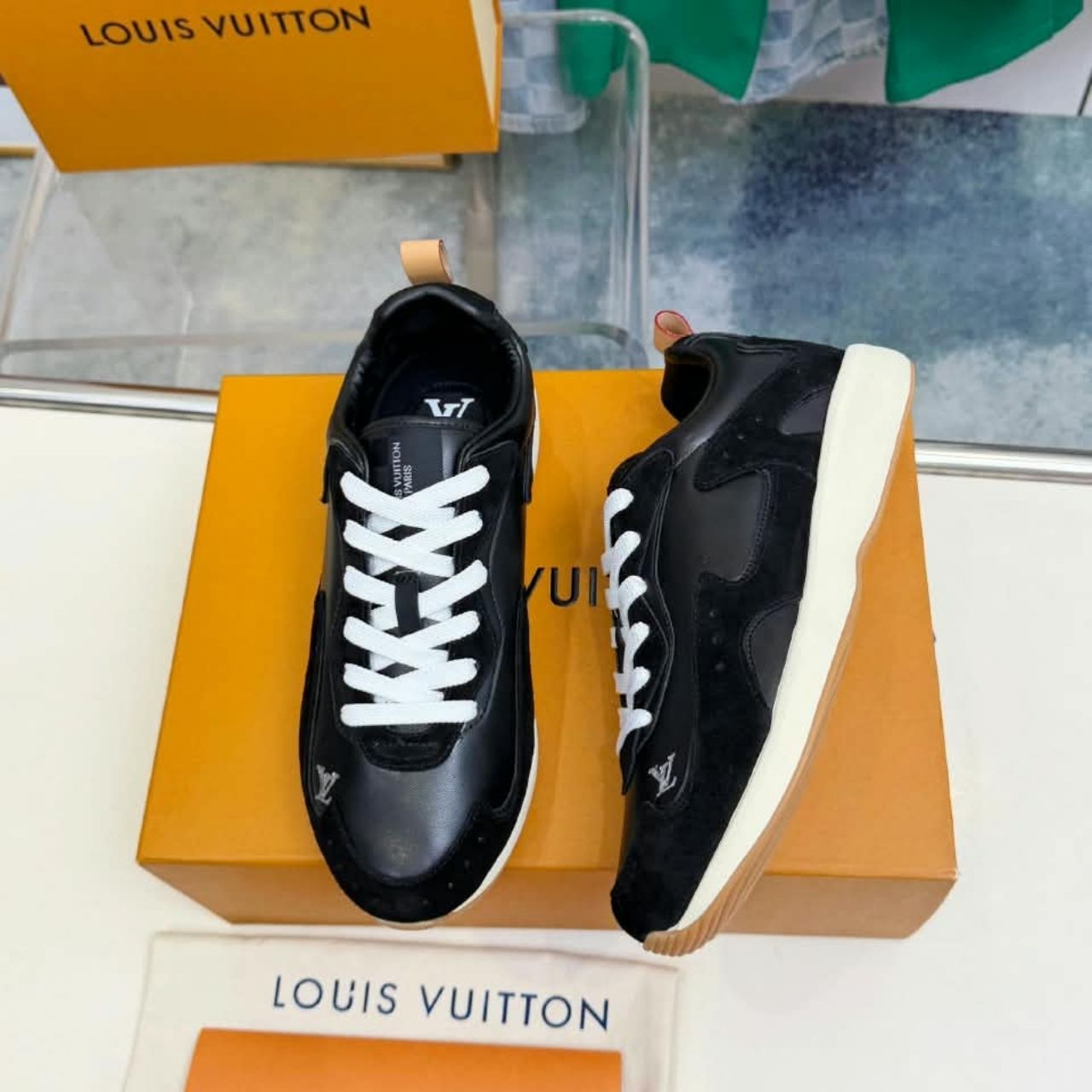 Louis Vuitton LV Drop 300 Sneaker Black 1AKQRW - Image 7