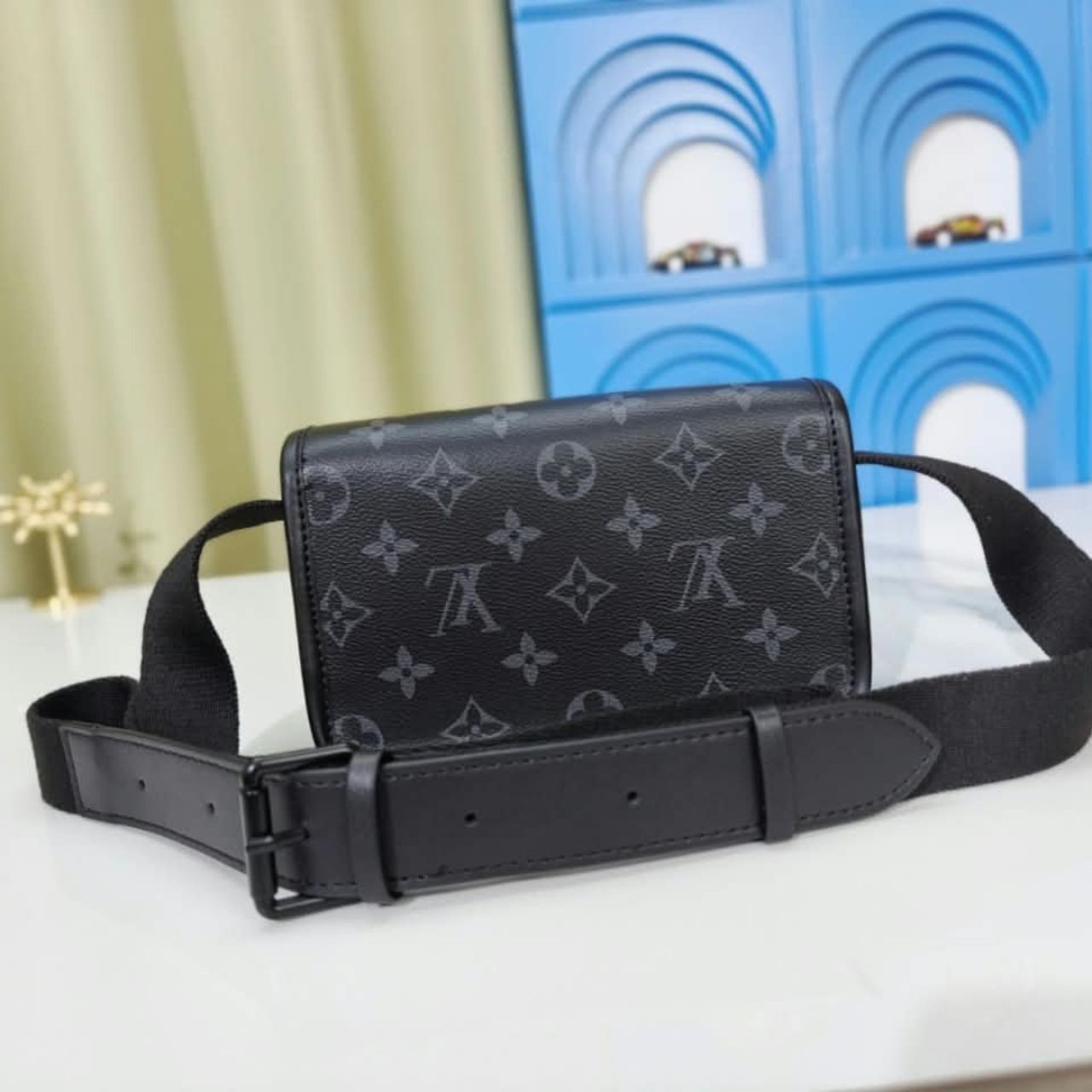 Louis Vuitton Bosphore Wearable Wallet Monogram Eclipse 19cm M12599 - Image 6