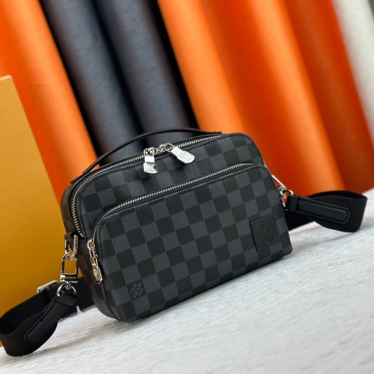 Louis Vuitton District PM Damier Graphite Black 22.5cm - Image 7