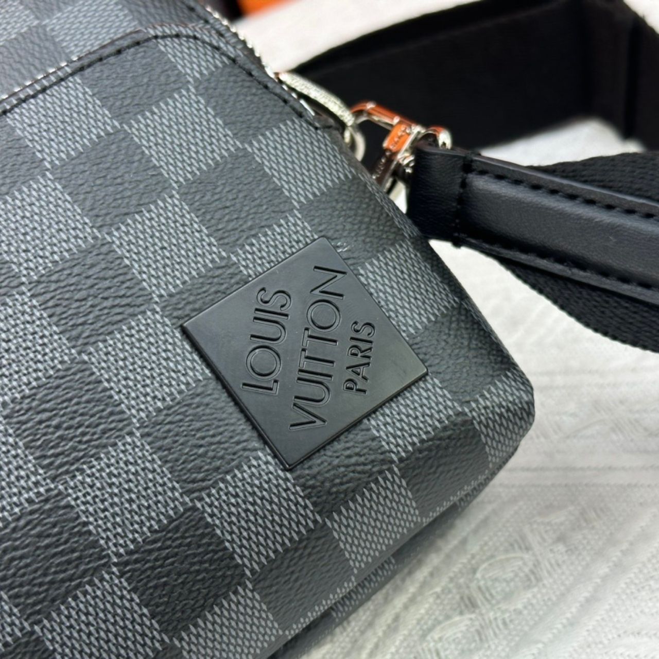 Louis Vuitton District PM Damier Graphite Black 22.5cm - Image 9