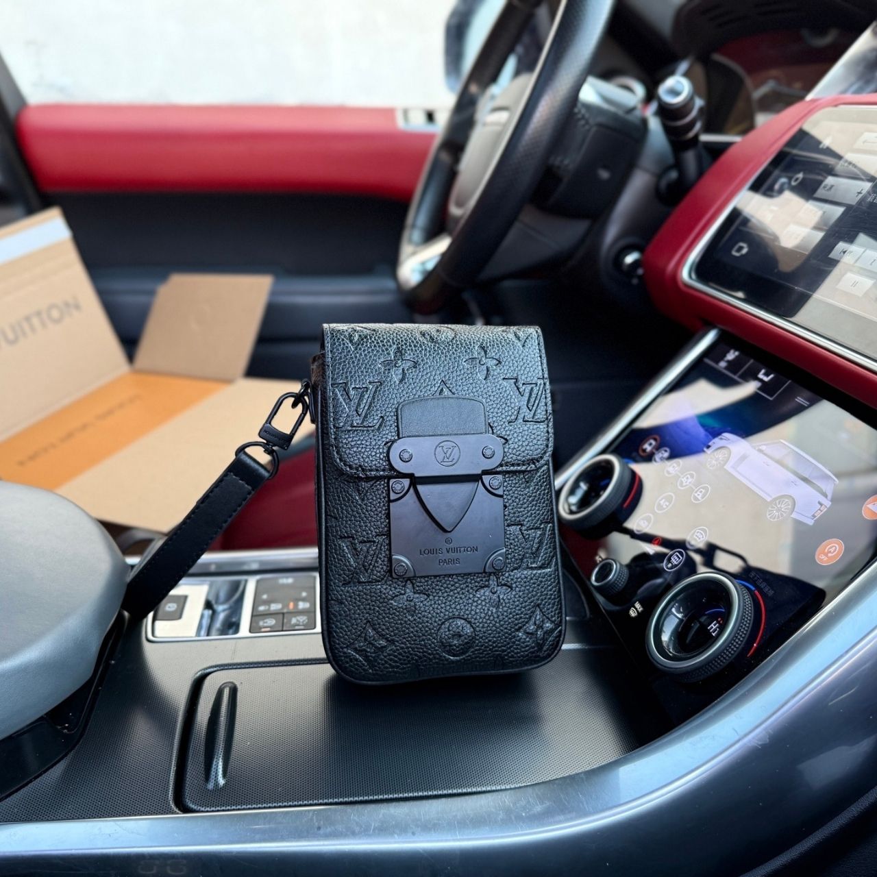 Louis Vuitton S-Lock Vertical Wearable Wallet Monogram Taurillon Black 19cm M81524 - Image 3