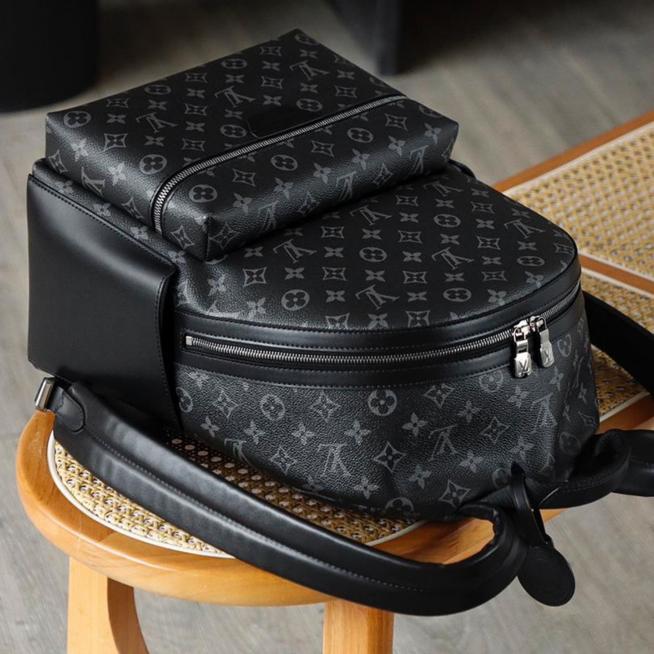 Prestige Edition - Louis Vuitton Discovery Backpack MM Monogram Eclipse 42cm M22545 - Image 11