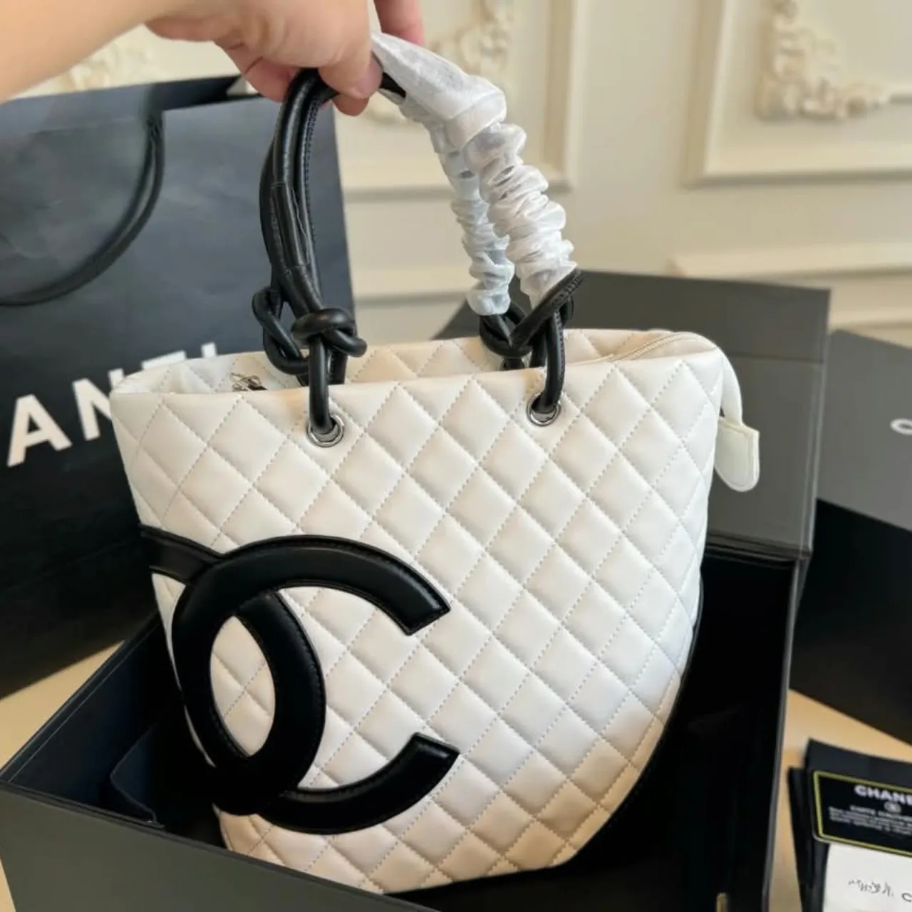Chanel Cambon Line Medium Tote Bag In White And Black 20cm - Image 3